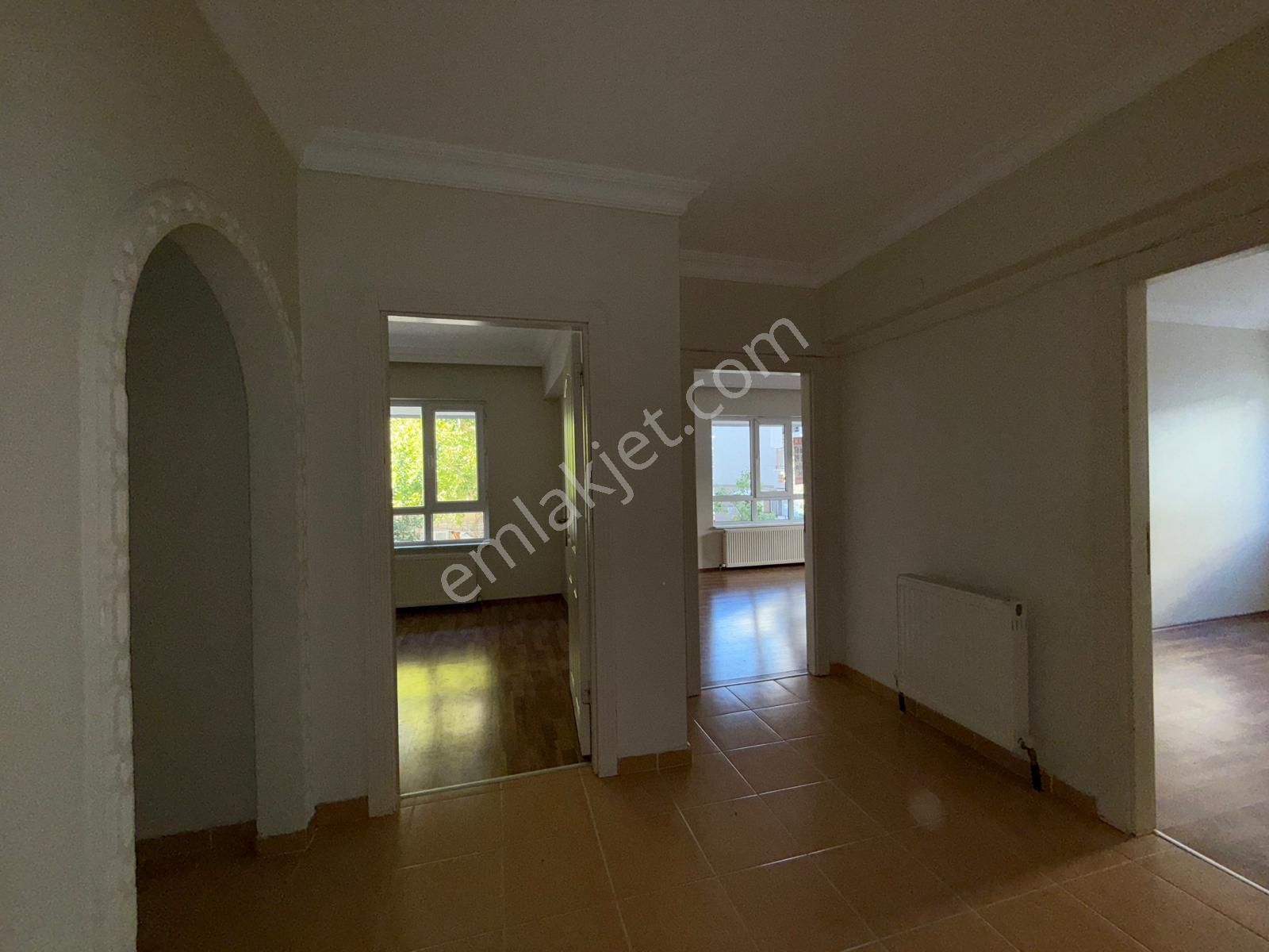 Nasip'ten Ayyıldız Merkeze Yakın Masrafsız Yüksek Giriş 3+1 - Görsel 26