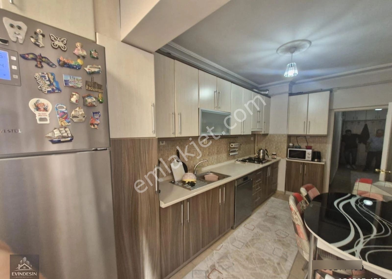 Şenlik Mahallesinde Orjinal Bağımsız 3+1 Katta Merkezi Konumda Satılık - Görsel 8