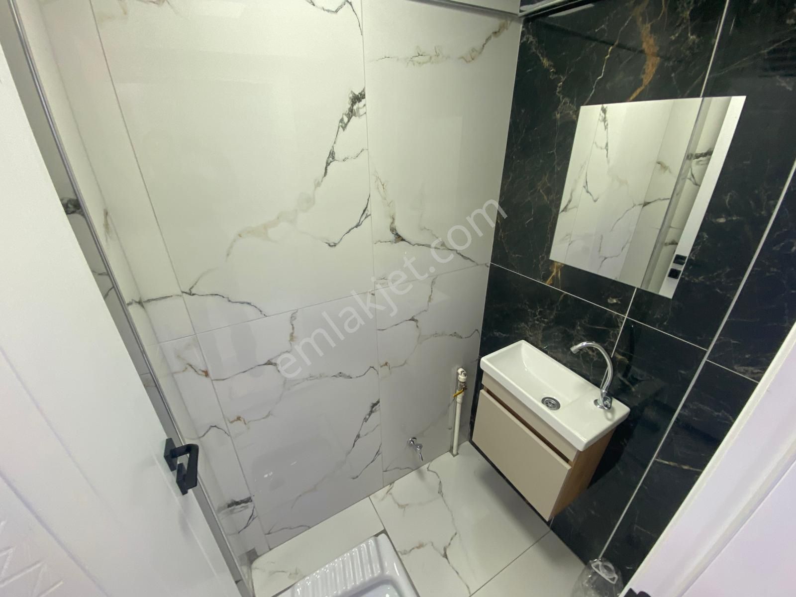 İstasyon Mahallesinde 3+1 Yapılı Fırsat Daire - Görsel 34