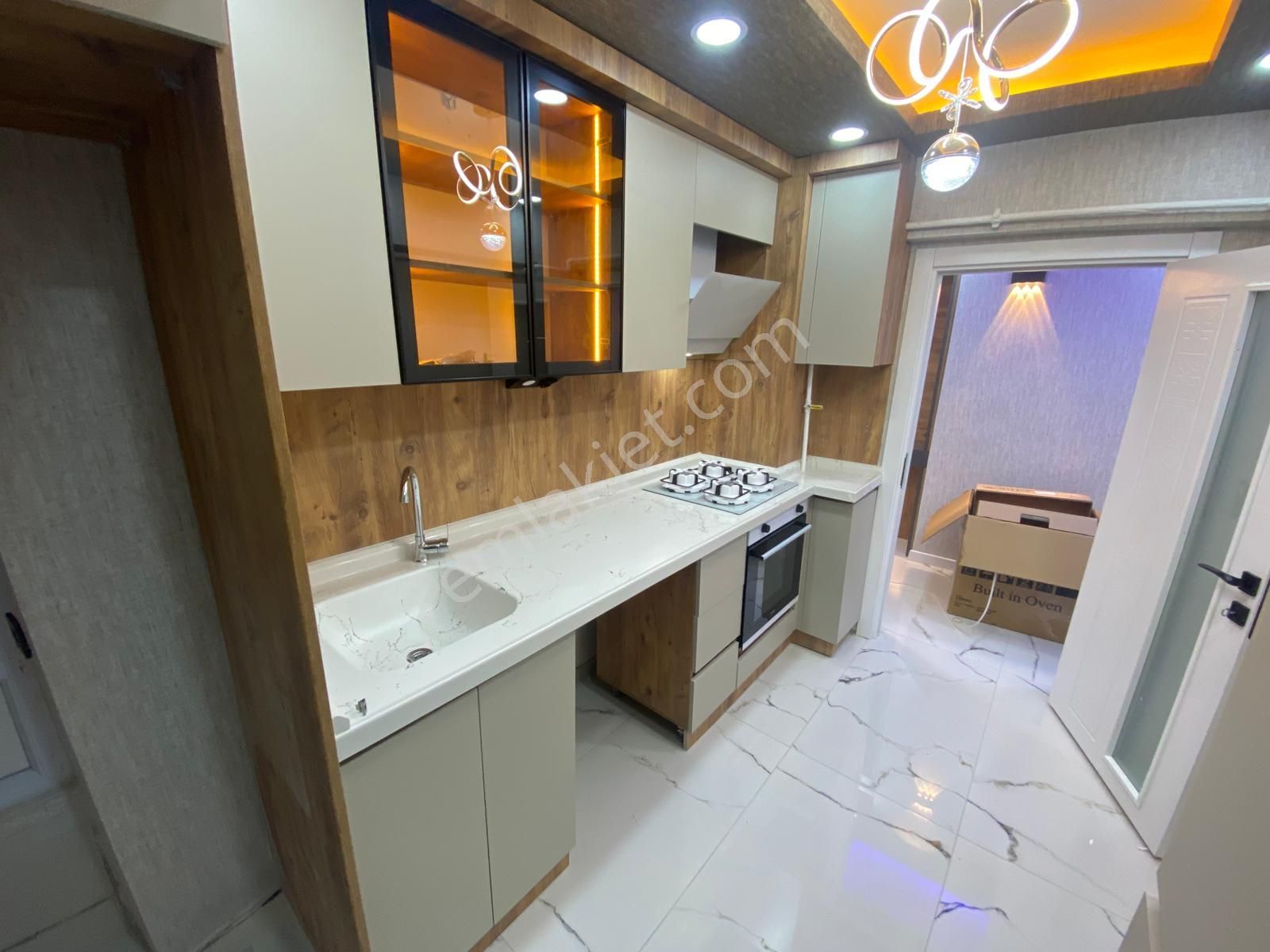 İstasyon Mahallesinde 3+1 Yapılı Fırsat Daire - Görsel 2