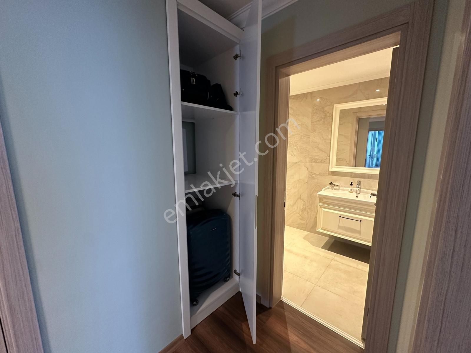 Alanya Sarah Mahallesinde Satılık Lüks Eşyalı 2+1 Daire - Görsel 21