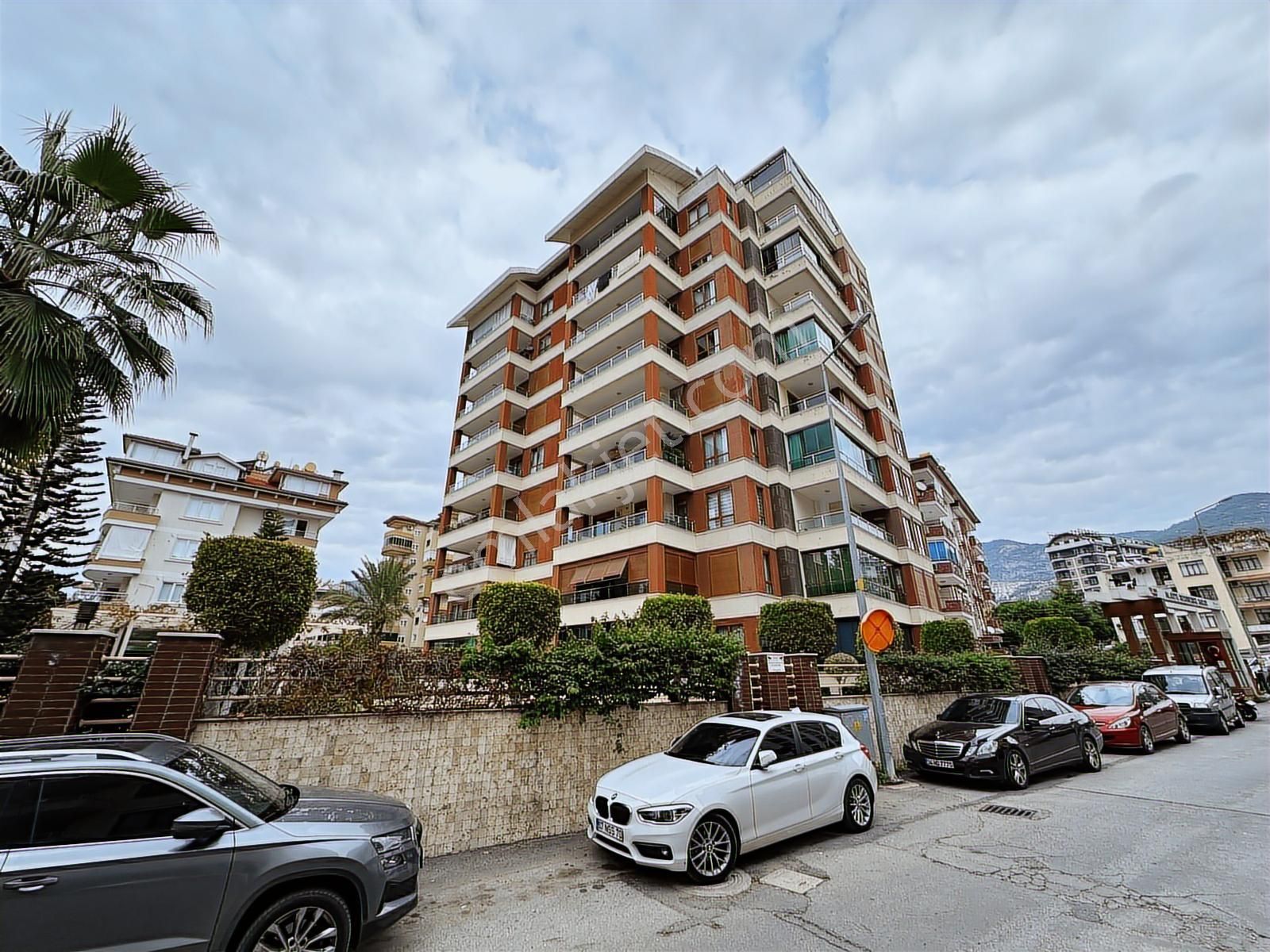 Alanya Sarah Mahallesinde Satılık Lüks Eşyalı 2+1 Daire - Görsel 14