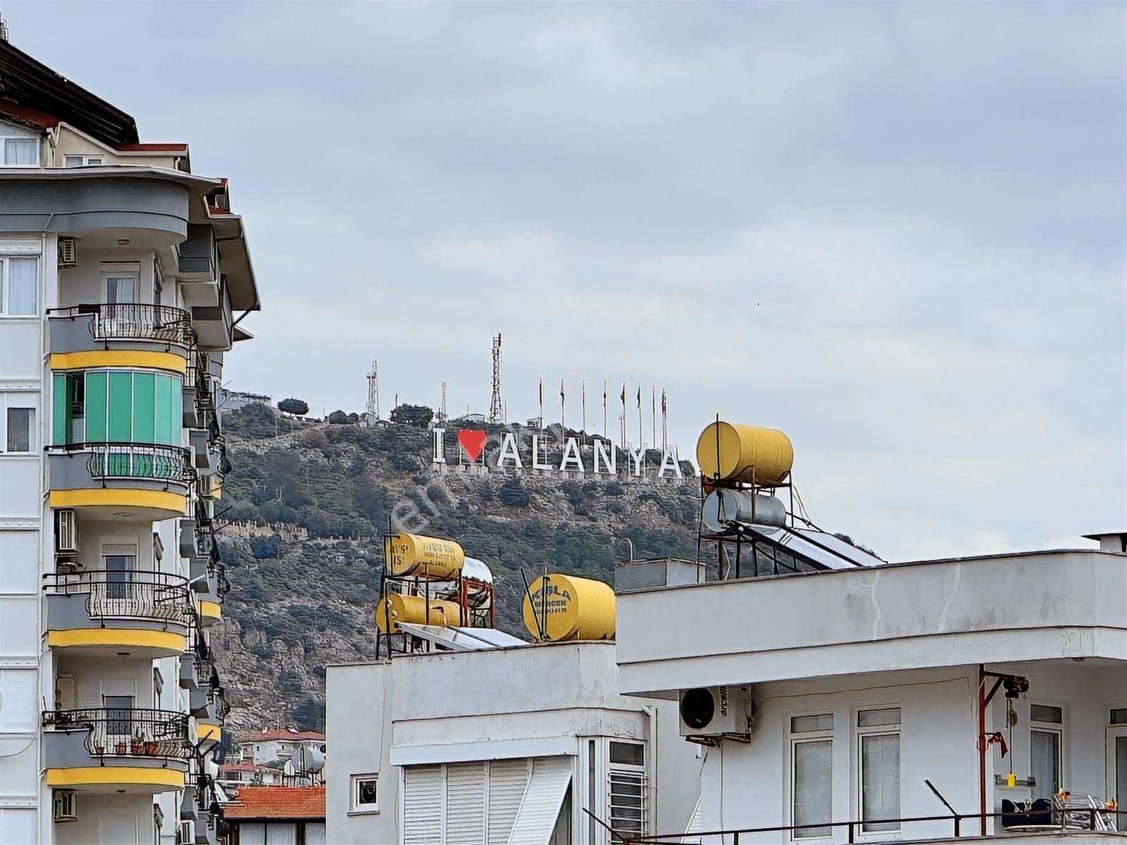 Alanya Sarah Mahallesinde Satılık Lüks Eşyalı 2+1 Daire - Görsel 23