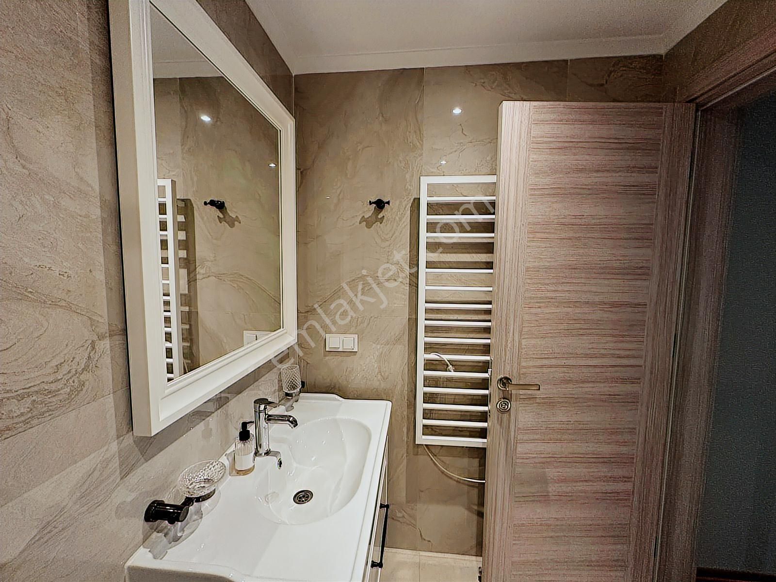 Alanya Sarah Mahallesinde Satılık Lüks Eşyalı 2+1 Daire - Görsel 8