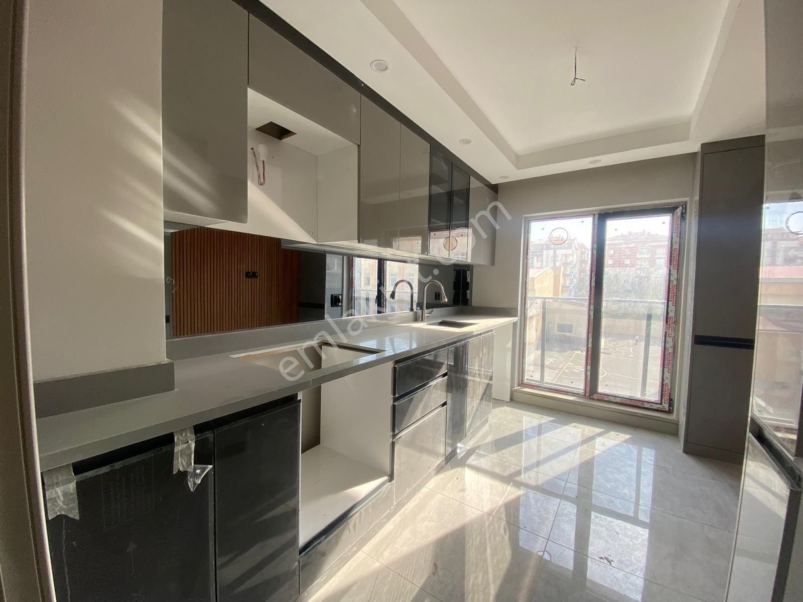 Sıfır Daire__güney&doğu Cepheli_3+1_asansörlü Ortakat_çift Banyo - Görsel 13