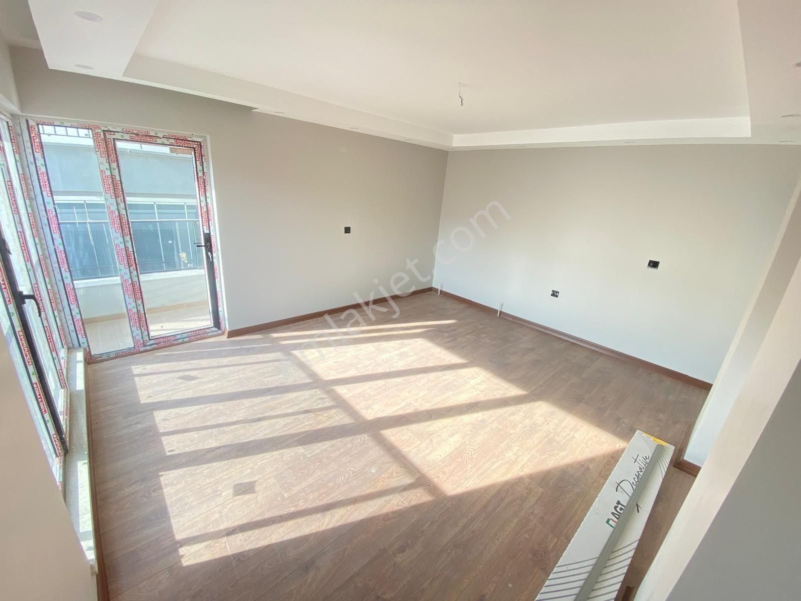 Sıfır Daire__güney&doğu Cepheli_3+1_asansörlü Ortakat_çift Banyo - Görsel 21