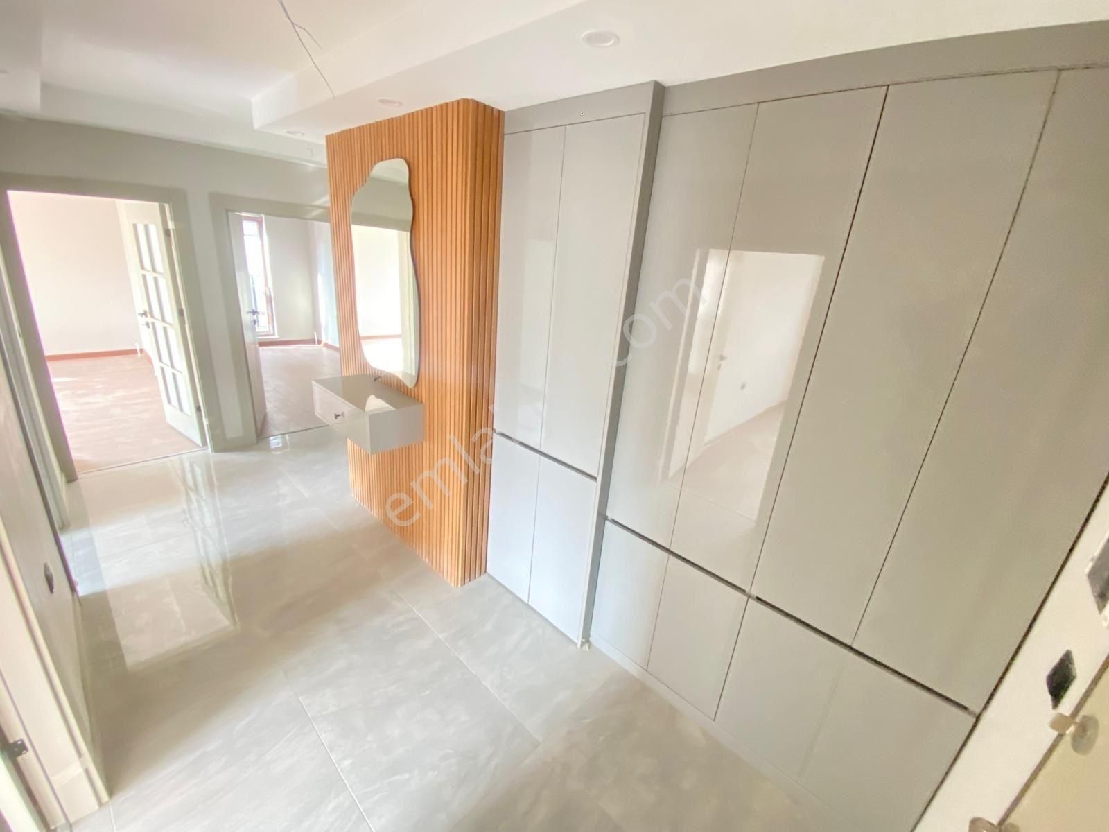 Sıfır Daire__güney&doğu Cepheli_3+1_asansörlü Ortakat_çift Banyo - Görsel 24