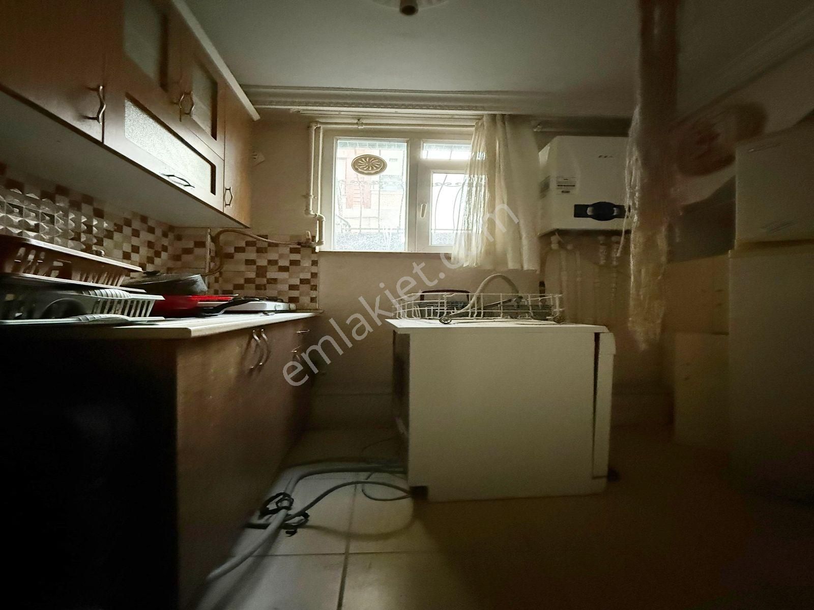 Metrobüse 10 Dk Mesafede Eşyalı Balkonlu 1+1 Kiralık Daire - Görsel 6
