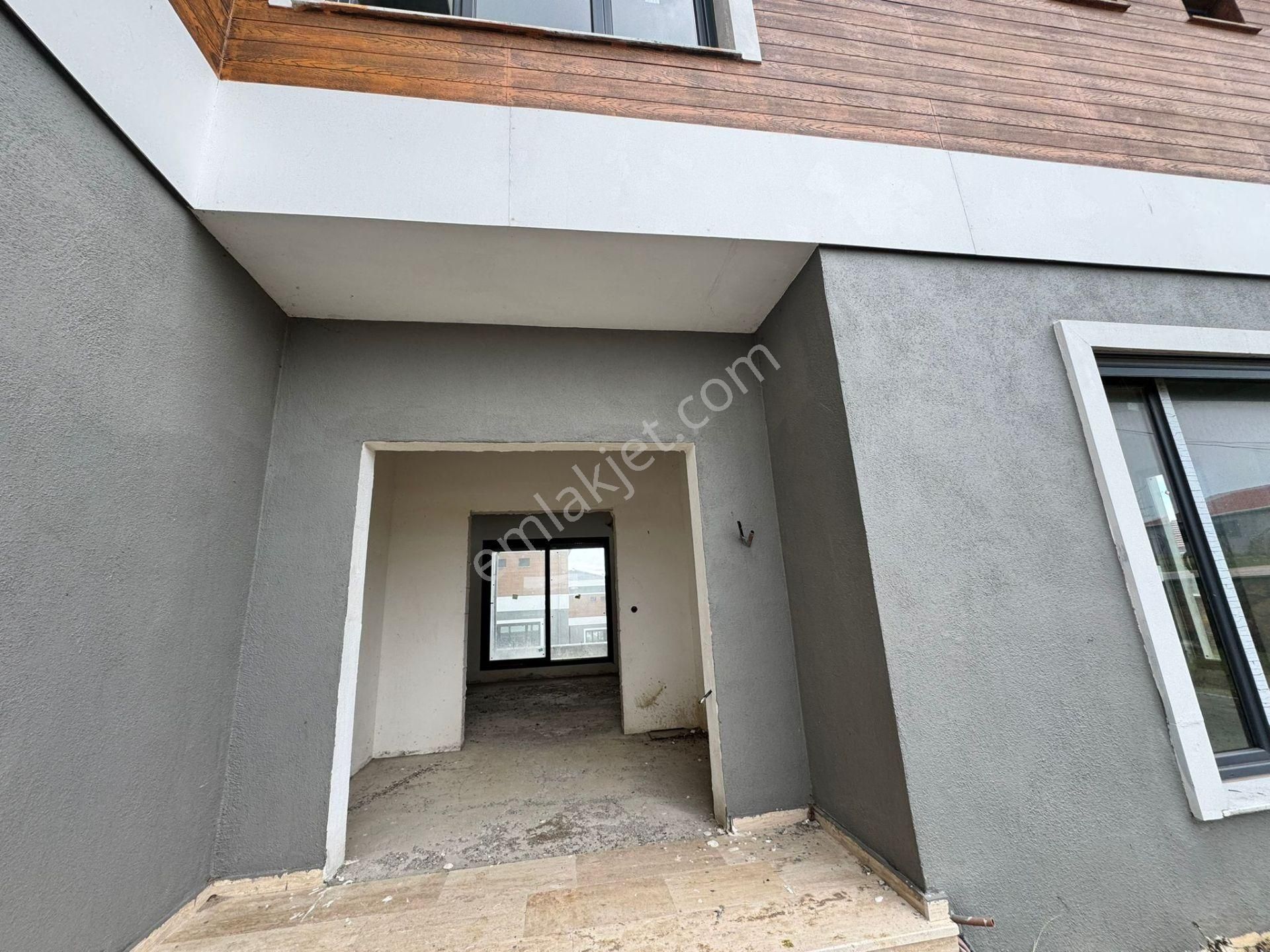 Remax Mid'den Satılık 1280 M2 Arsa Paylı Ve Tek Üç Cepheli Villa - Görsel 16