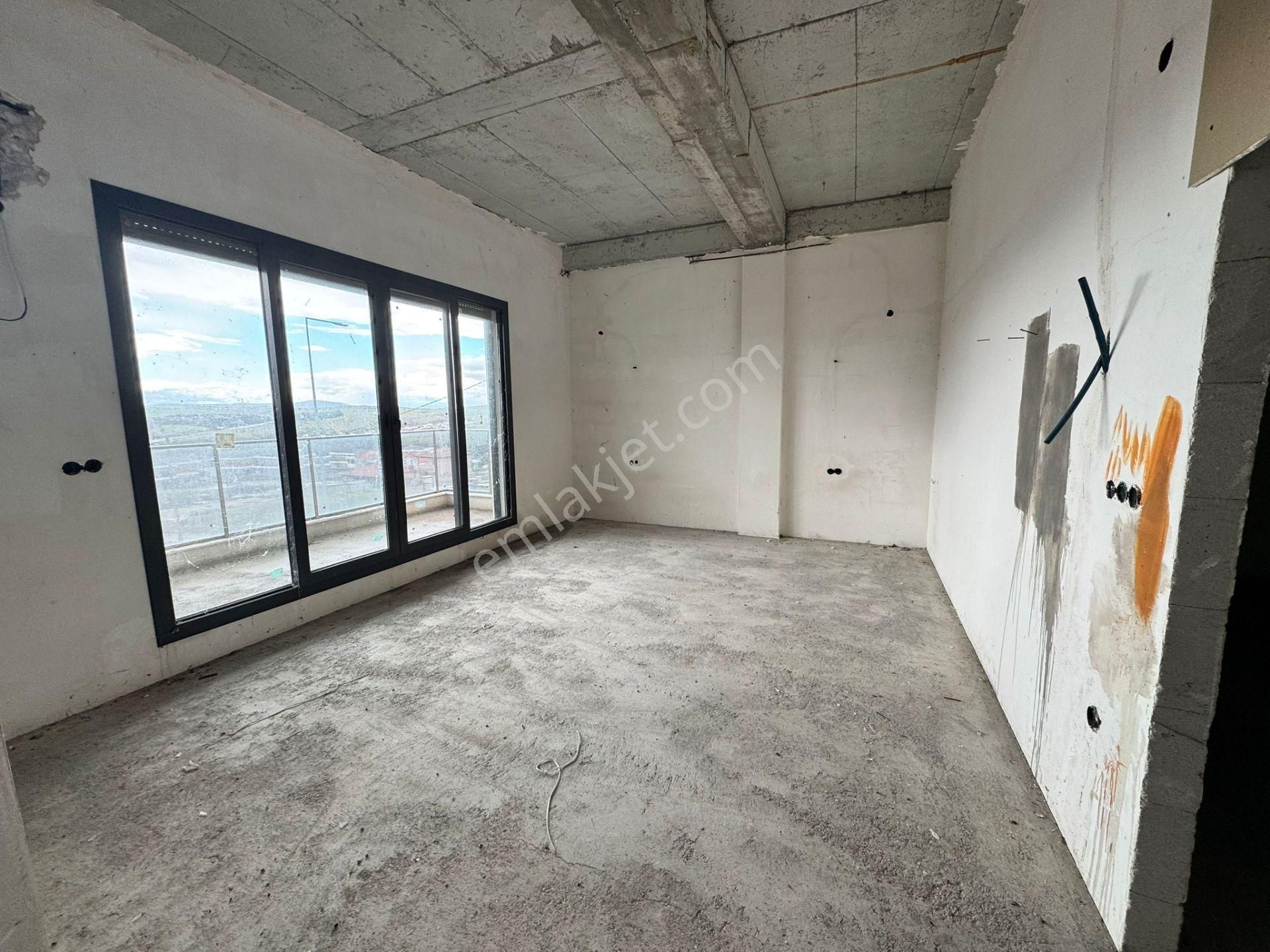 Remax Mid'den Satılık 1280 M2 Arsa Paylı Ve Tek Üç Cepheli Villa - Görsel 14