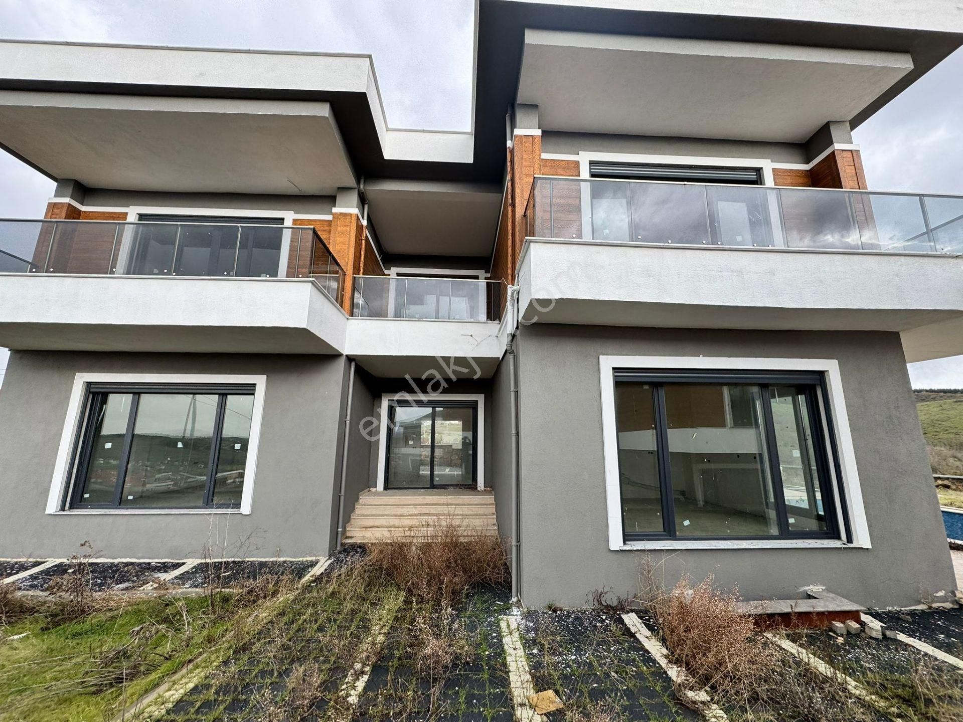 Remax Mid'den Satılık 1280 M2 Arsa Paylı Ve Tek Üç Cepheli Villa - Görsel 9