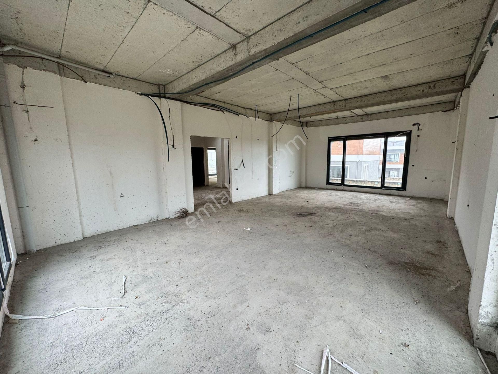 Remax Mid'den Satılık 1280 M2 Arsa Paylı Ve Tek Üç Cepheli Villa - Görsel 20