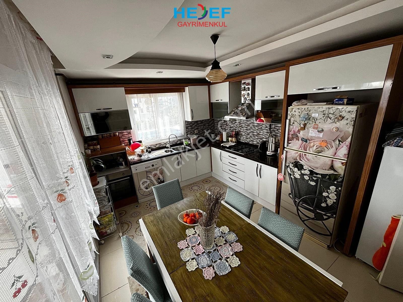 Hedef'ten Genel İskanı Alınmış Kombili Havuzlu 3+1 Daire