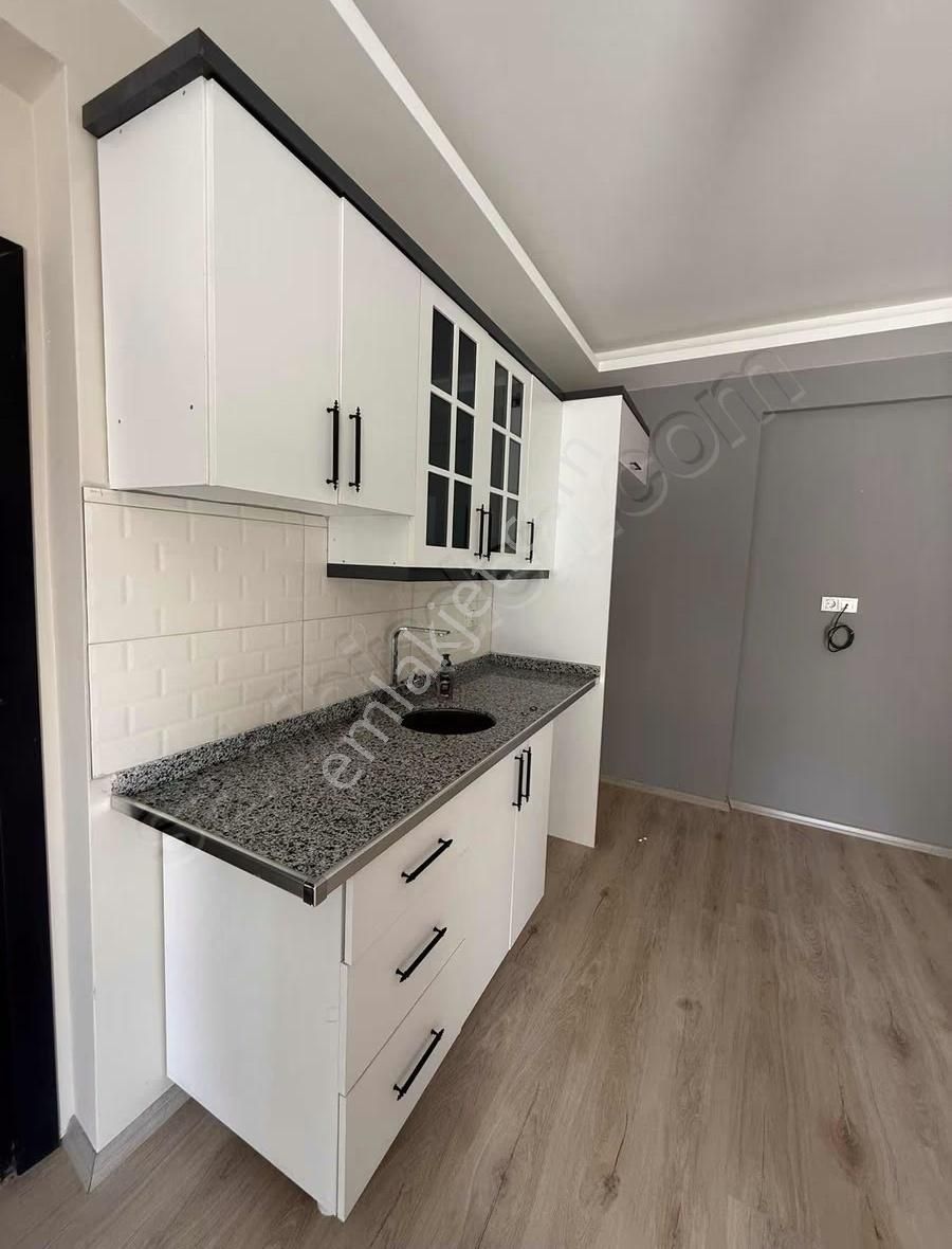 Alparslan Türkeş Üniversitesine Yakın Düşük Katlı Satılık 1+1 - Görsel 2