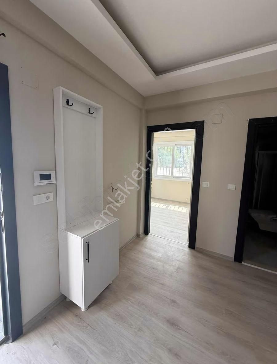 Alparslan Türkeş Üniversitesine Yakın Düşük Katlı Satılık 1+1 - Görsel 4