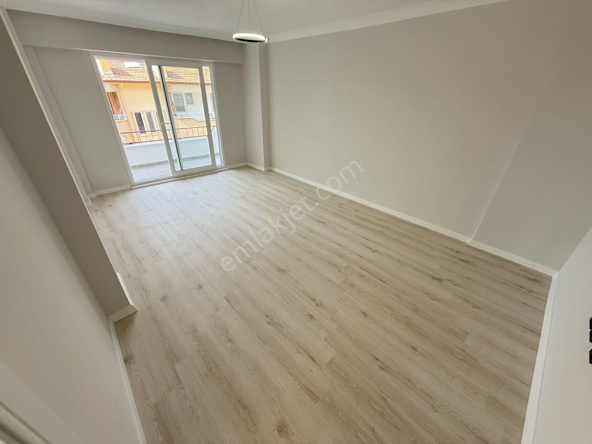 🔴🔴 Güç Gayrimenkul'den Akçay'da Ön Cephe Ara Kat İçi Full Yapılı Lüx Satılık 2+1 Daire - Görsel 12