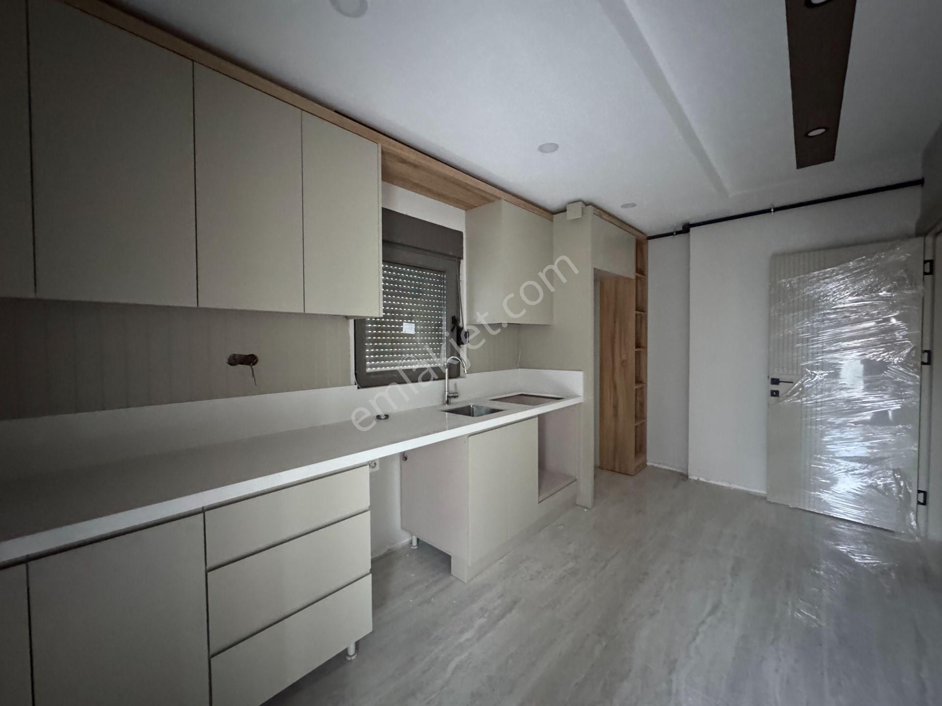 Kızıltoprak Tramvay Yakını Çift Banyolu 2+1 Ler - Görsel 20