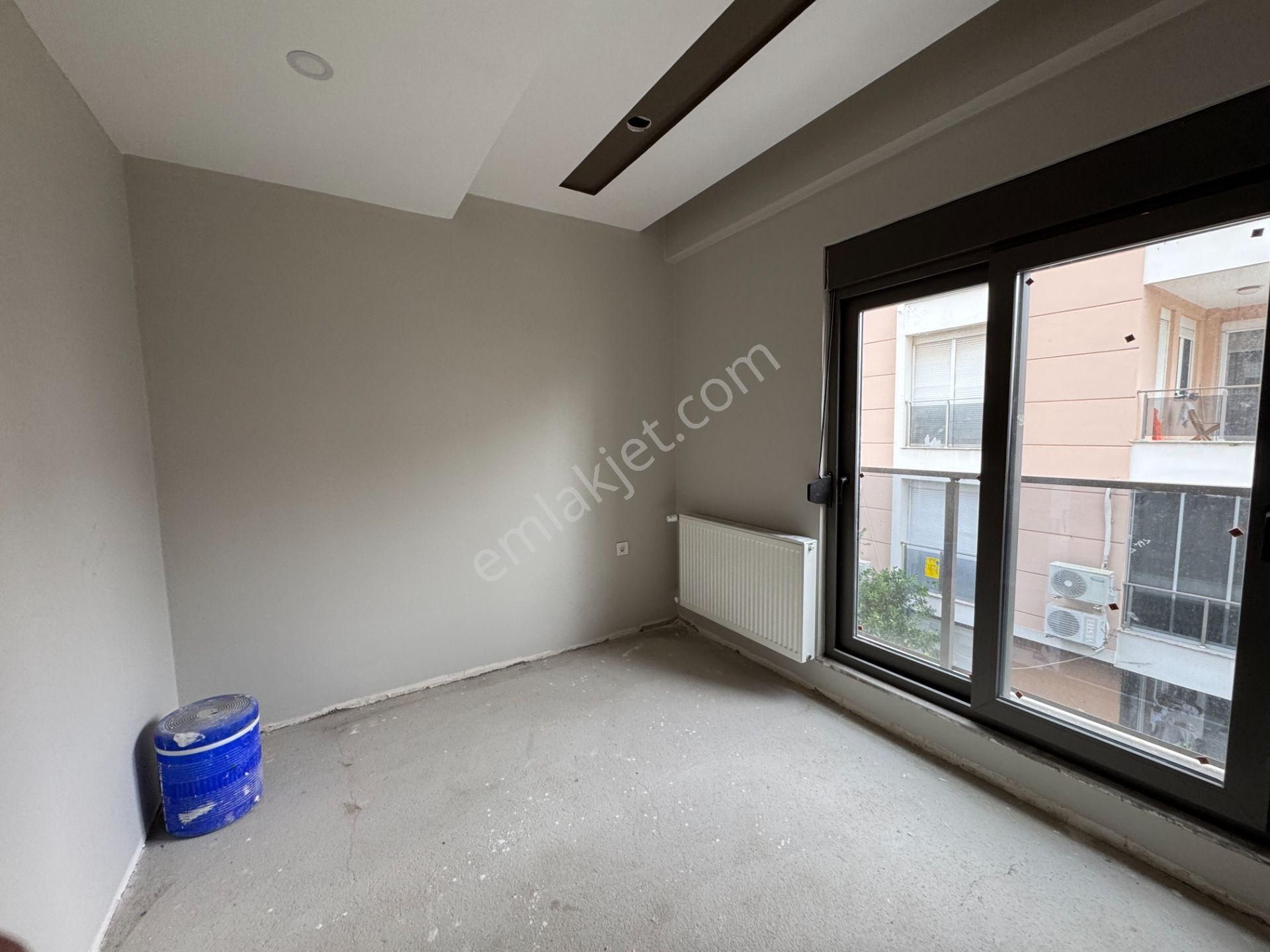 Kızıltoprak Tramvay Yakını Çift Banyolu 2+1 Ler - Görsel 7