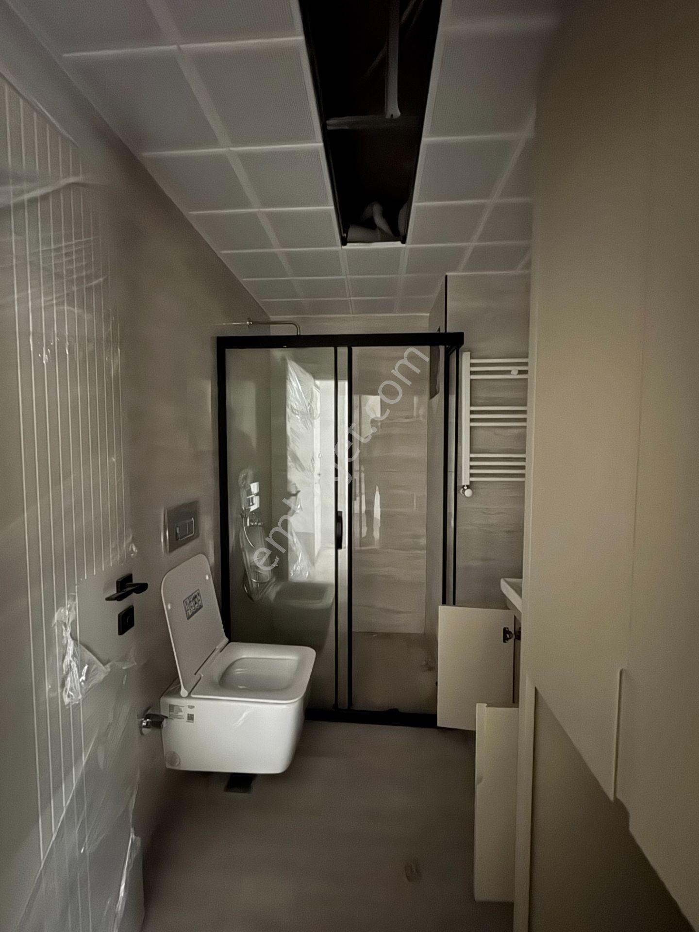 Kızıltoprak Tramvay Yakını Çift Banyolu 2+1 Ler - Görsel 11