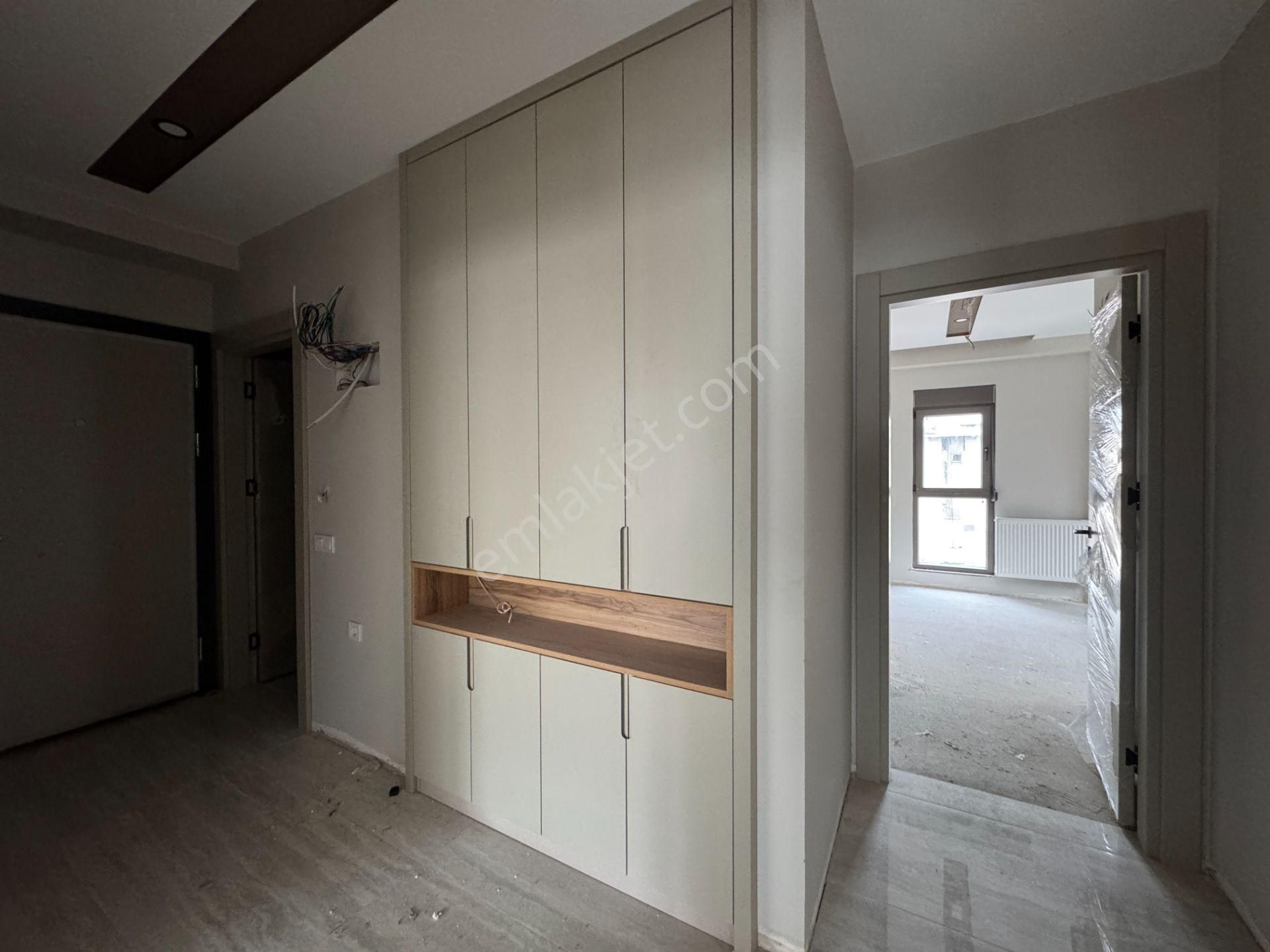 Kızıltoprak Tramvay Yakını Çift Banyolu 2+1 Ler - Görsel 6