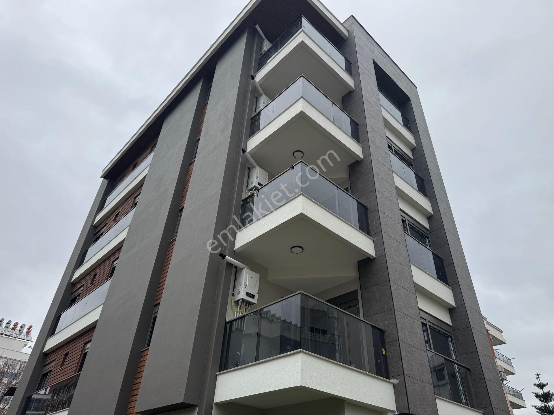 Kızıltoprak Tramvay Yakını Çift Banyolu 2+1 Ler - Görsel 31