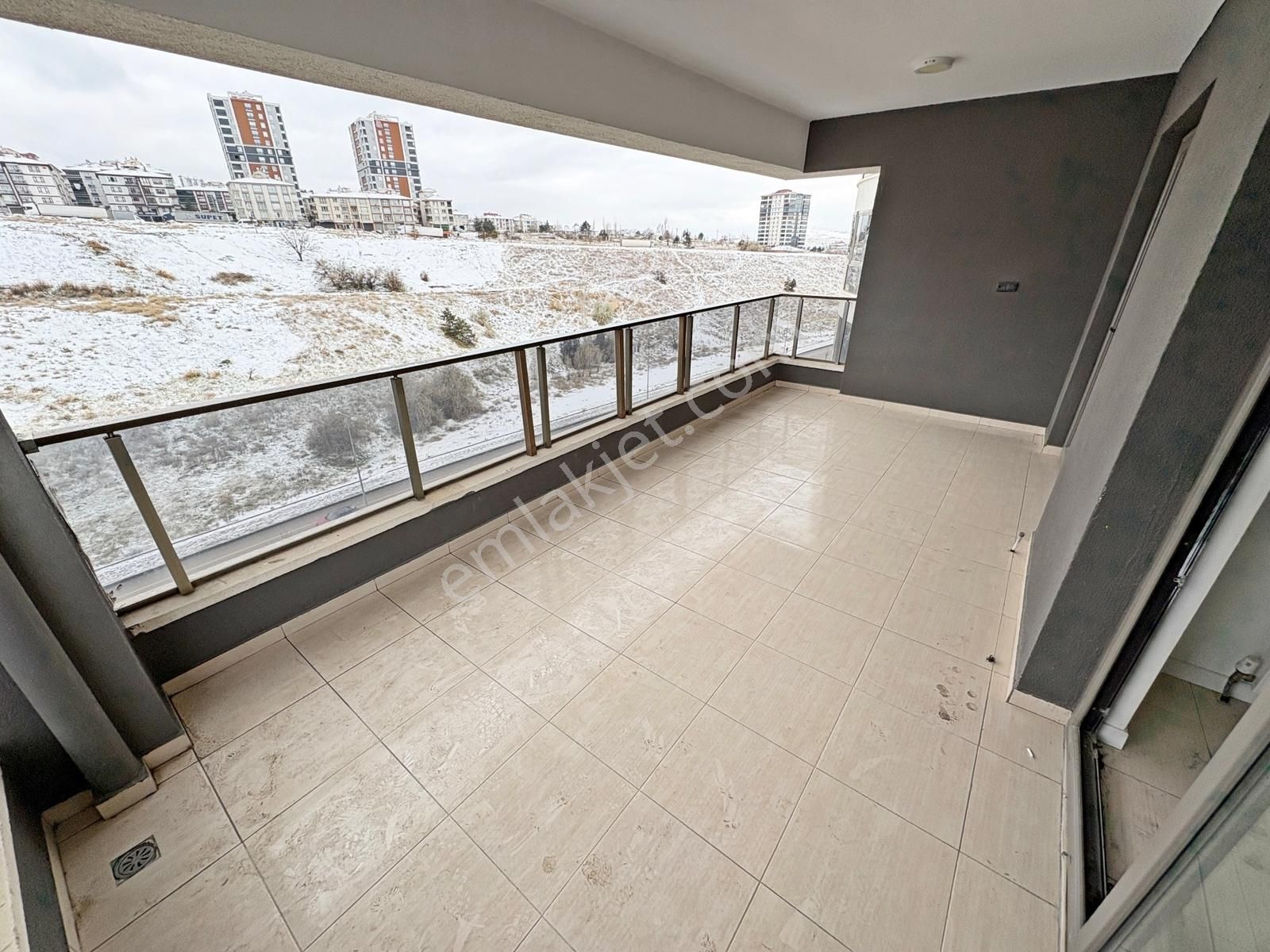 4+1 7.kat Bulvar Paraleli Geniş Oturum Manzaralı Site Dairesi - Görsel 7