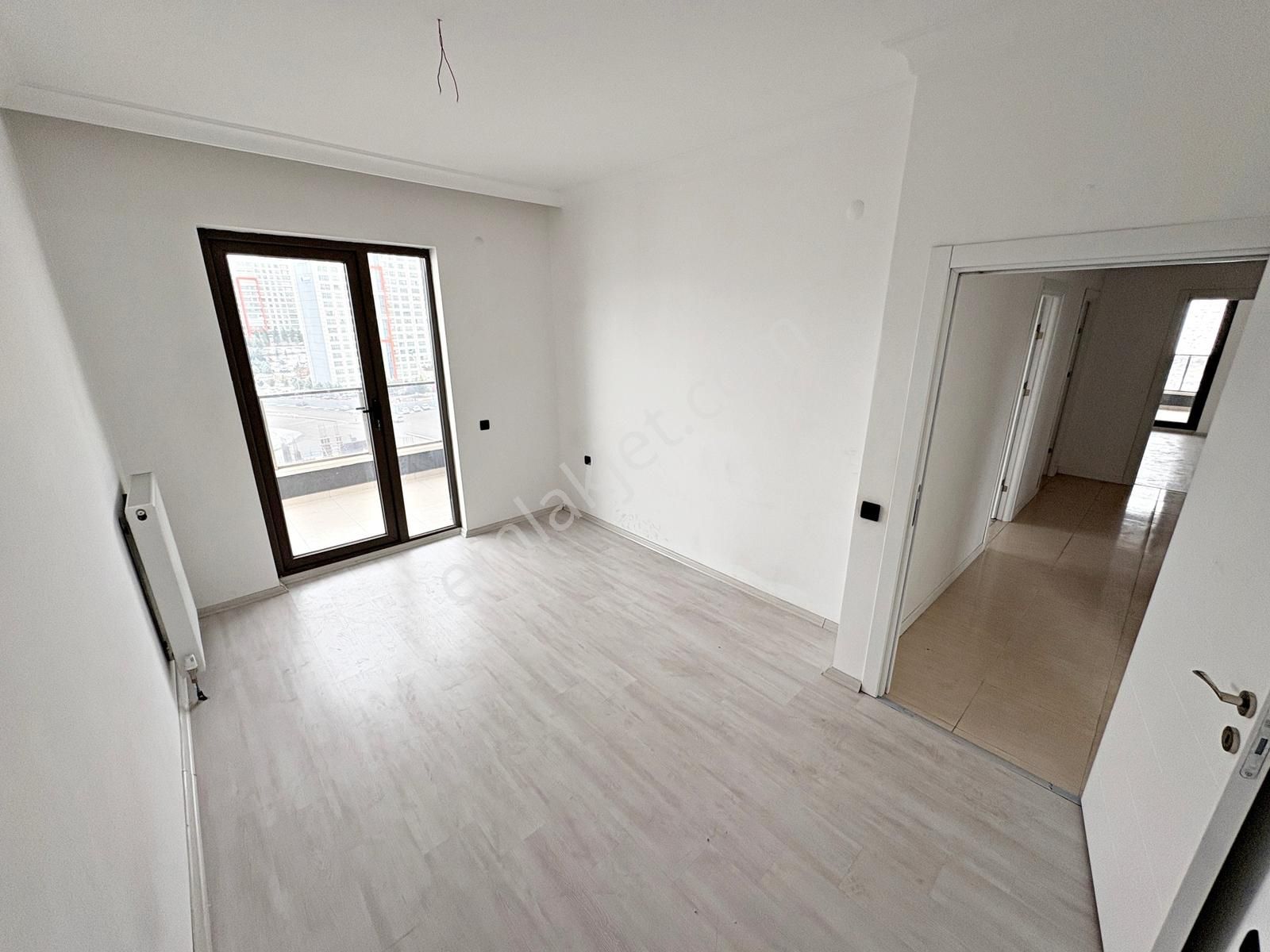 4+1 7.kat Bulvar Paraleli Geniş Oturum Manzaralı Site Dairesi - Görsel 27