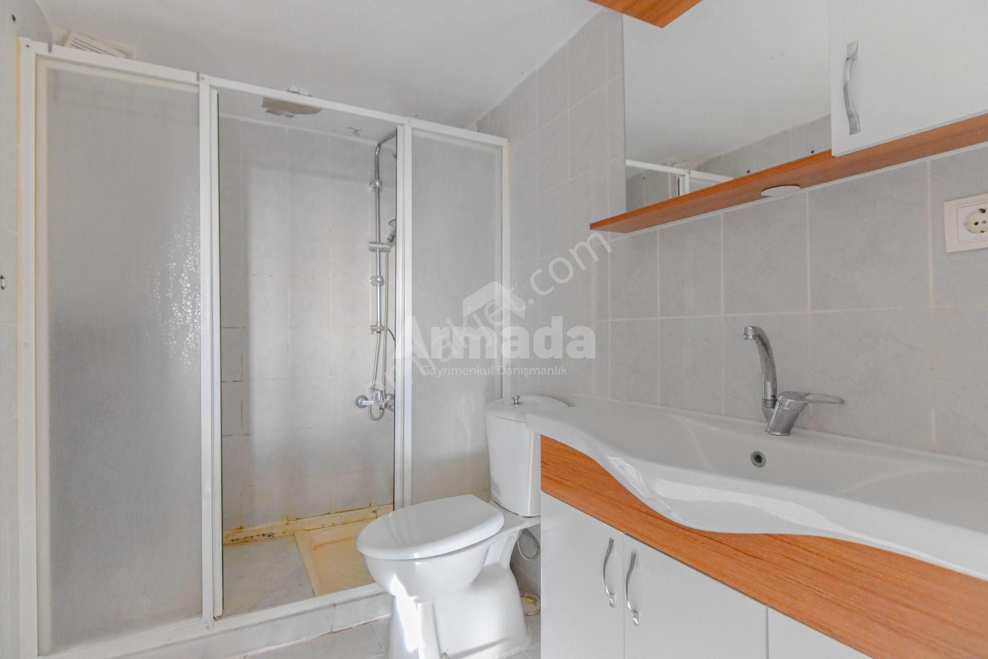 Kuşadası Ata Mahallesinin Nezih Sitesinde 3+1 Satılık Daire - Görsel 26