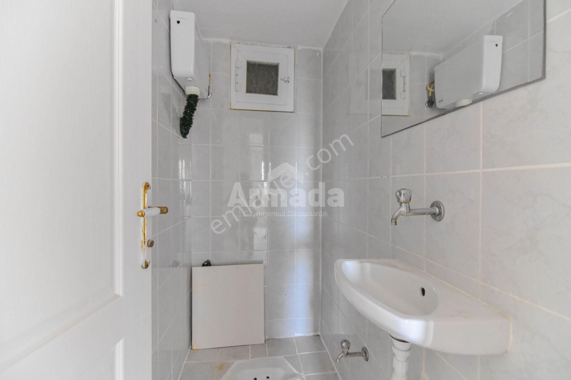Kuşadası Ata Mahallesinin Nezih Sitesinde 3+1 Satılık Daire - Görsel 21