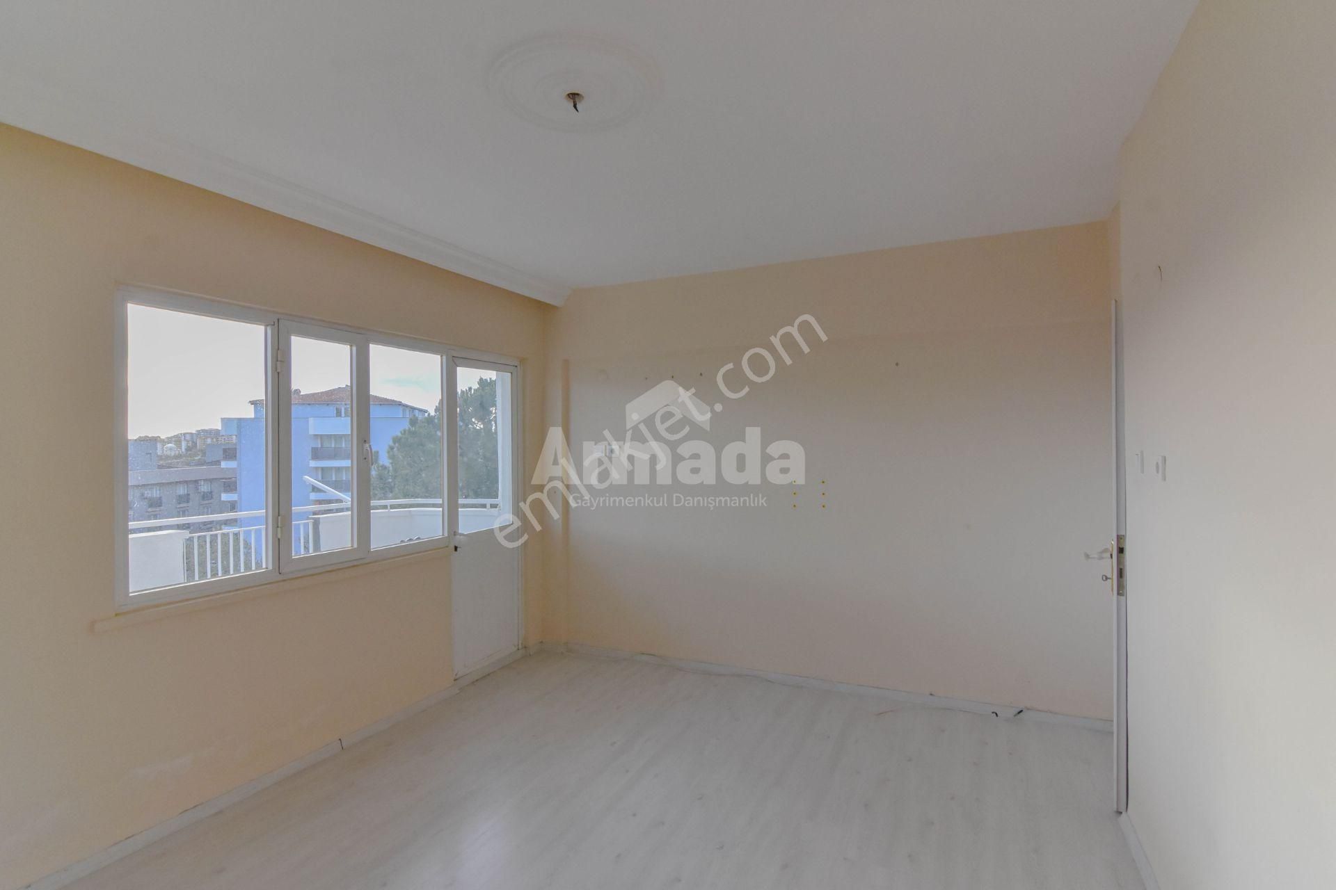 Kuşadası Ata Mahallesinin Nezih Sitesinde 3+1 Satılık Daire - Görsel 5