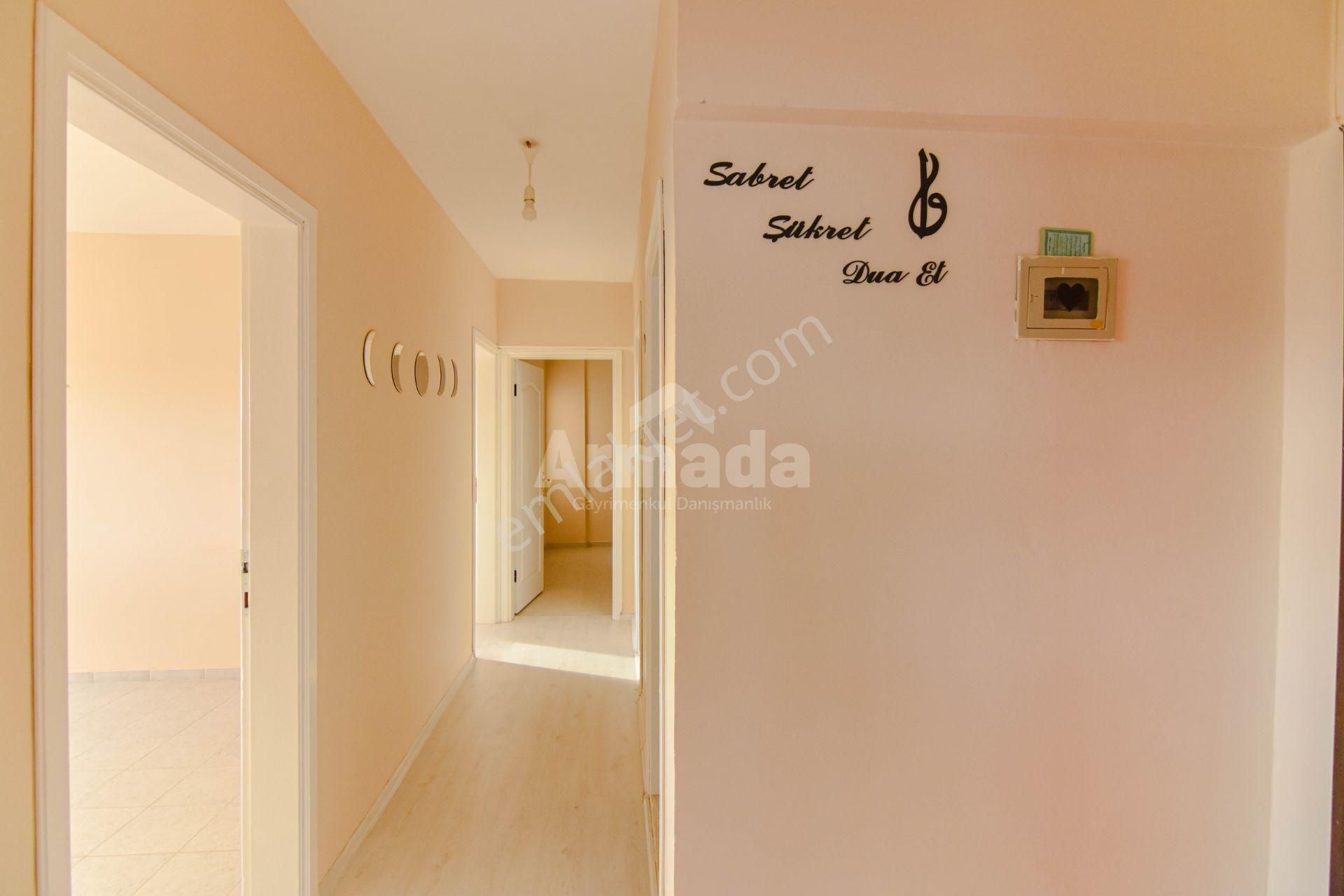 Kuşadası Ata Mahallesinin Nezih Sitesinde 3+1 Satılık Daire - Görsel 16