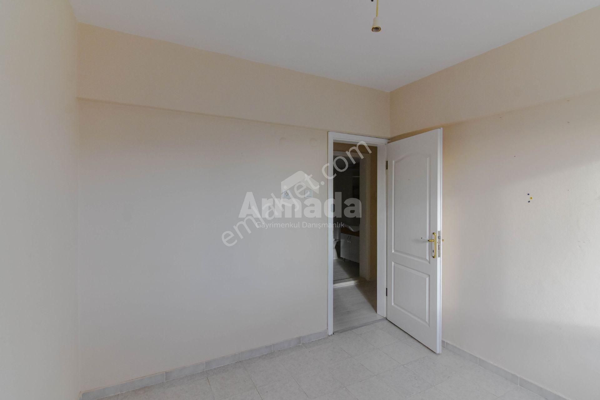 Kuşadası Ata Mahallesinin Nezih Sitesinde 3+1 Satılık Daire - Görsel 24