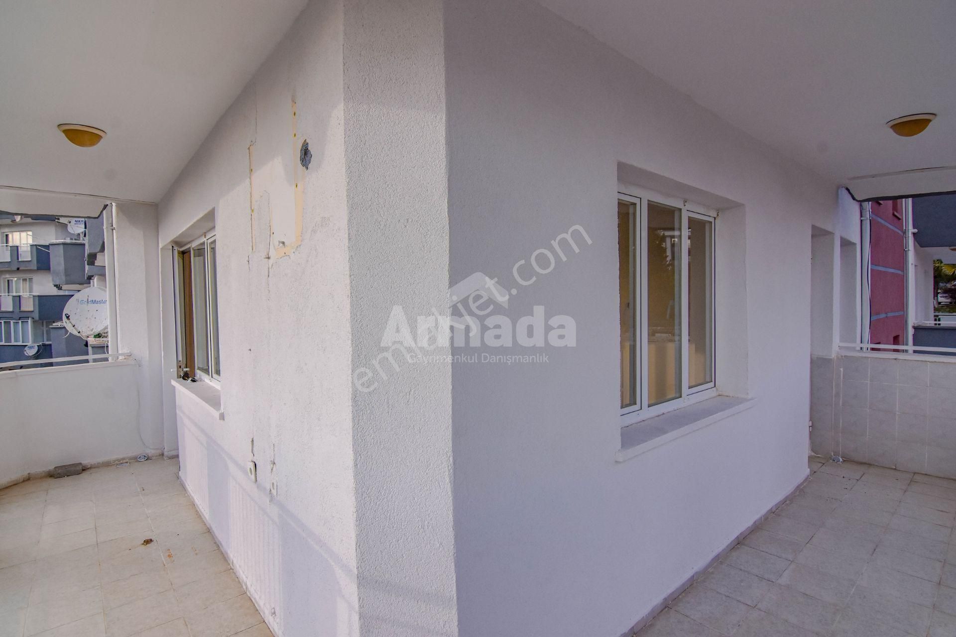 Kuşadası Ata Mahallesinin Nezih Sitesinde 3+1 Satılık Daire - Görsel 10