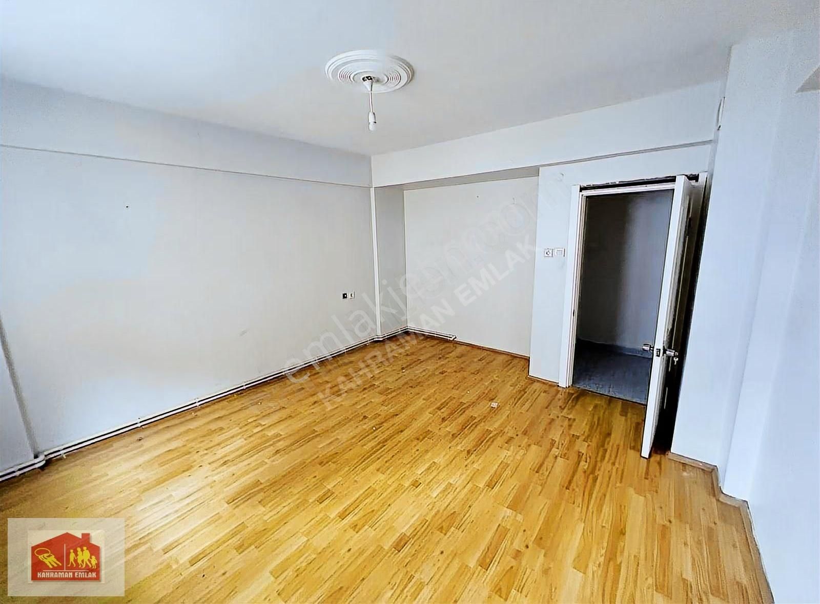 Kaynarca'da E5'e Çarşıya Çok Yakın Ara Katta 2+1 Daire - Görsel 7