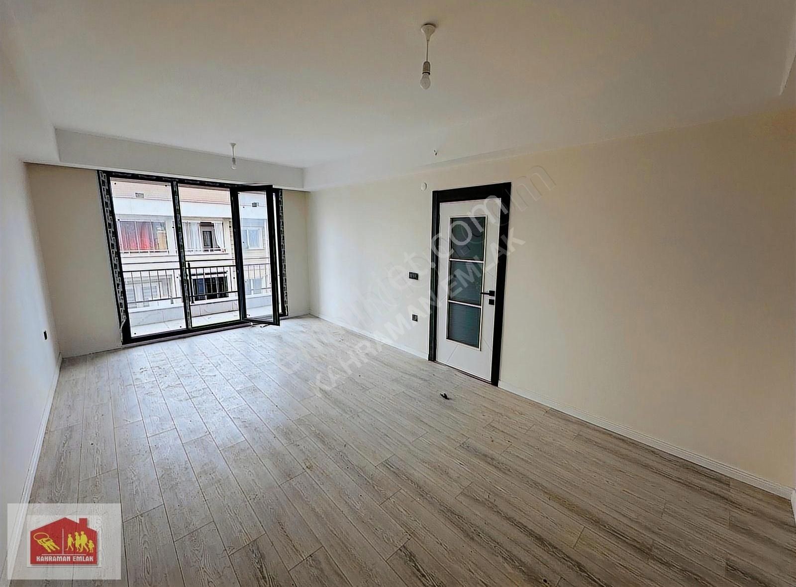 Evliya Çelebi'de Ulaşıma Yakın Happy Life'de 3+1 Sıfır Daire - Görsel 8