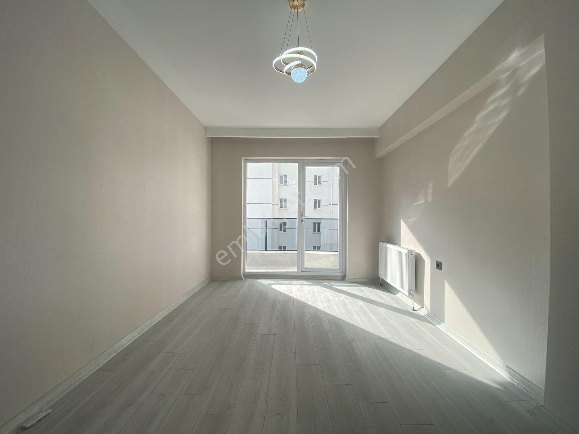 Nasip'ten Site İçersinde Teras Balkonlu Çift Banyolu 4+1 Daire - Görsel 27