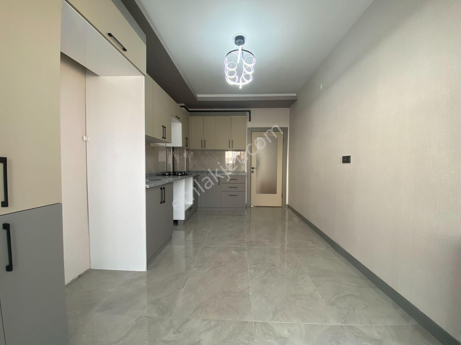 Nasip'ten Site İçersinde Teras Balkonlu Çift Banyolu 4+1 Daire - Görsel 6