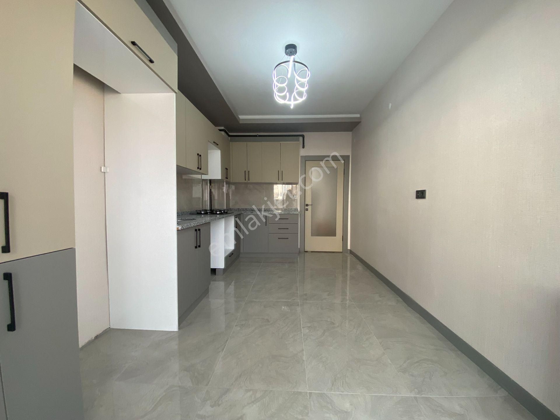 Nasip'ten Site İçersinde Teras Balkonlu Çift Banyolu 4+1 Daire - Görsel 7