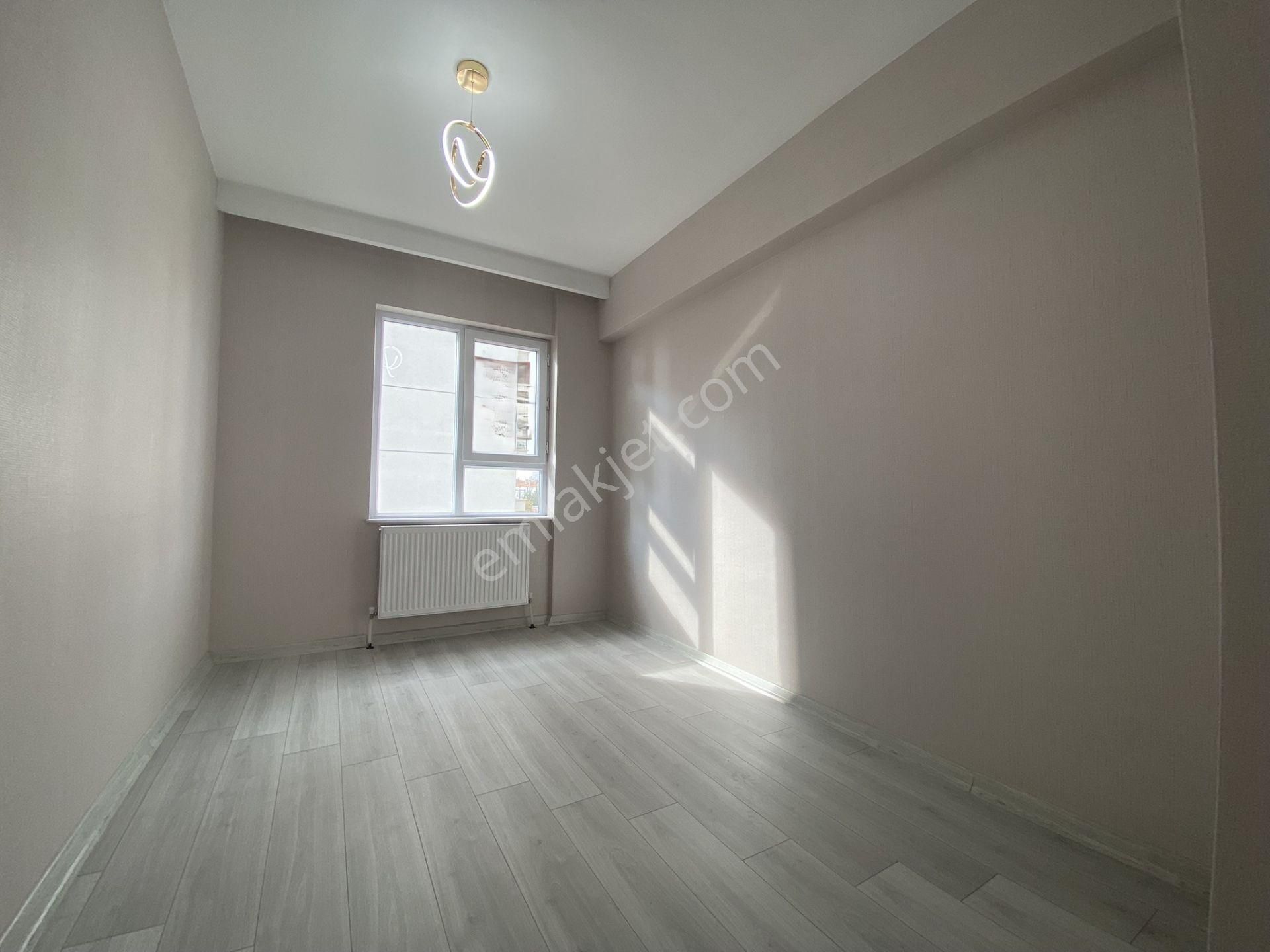 Nasip'ten Site İçersinde Teras Balkonlu Çift Banyolu 4+1 Daire - Görsel 22