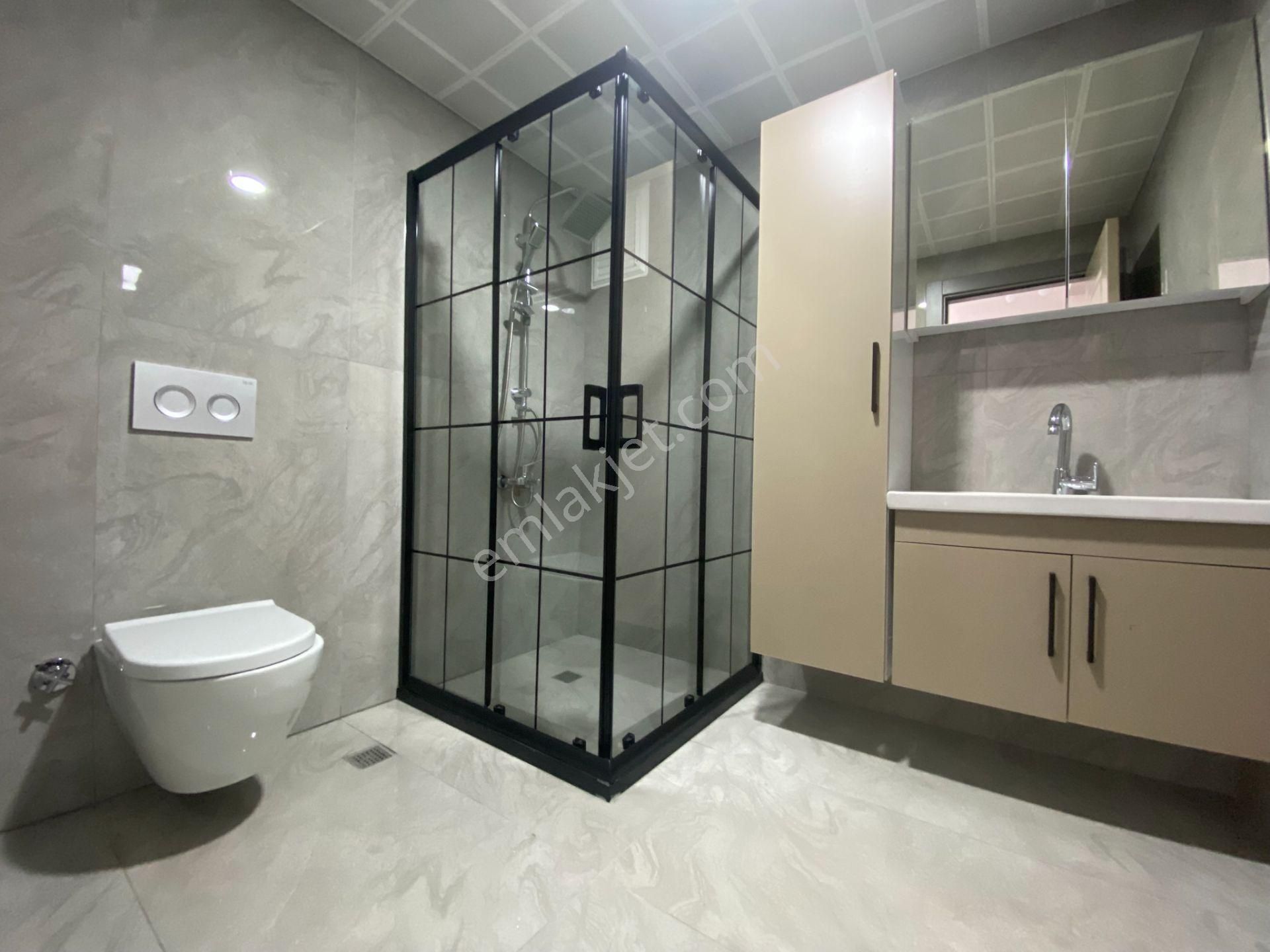 Nasip'ten Site İçersinde Teras Balkonlu Çift Banyolu 4+1 Daire - Görsel 35