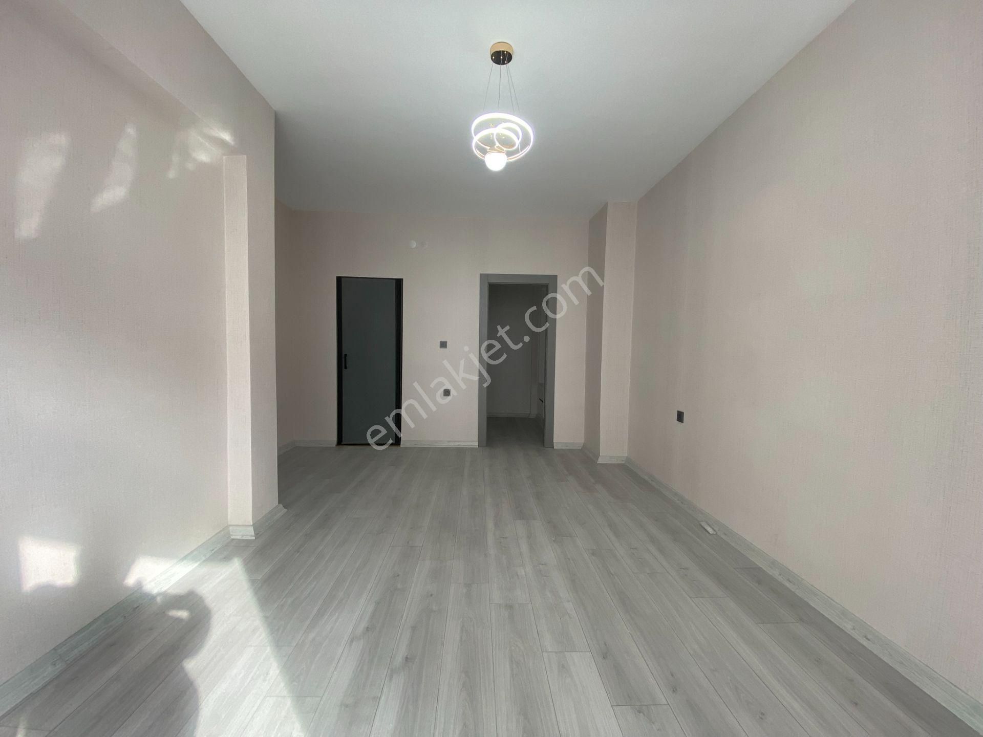 Nasip'ten Site İçersinde Teras Balkonlu Çift Banyolu 4+1 Daire - Görsel 33