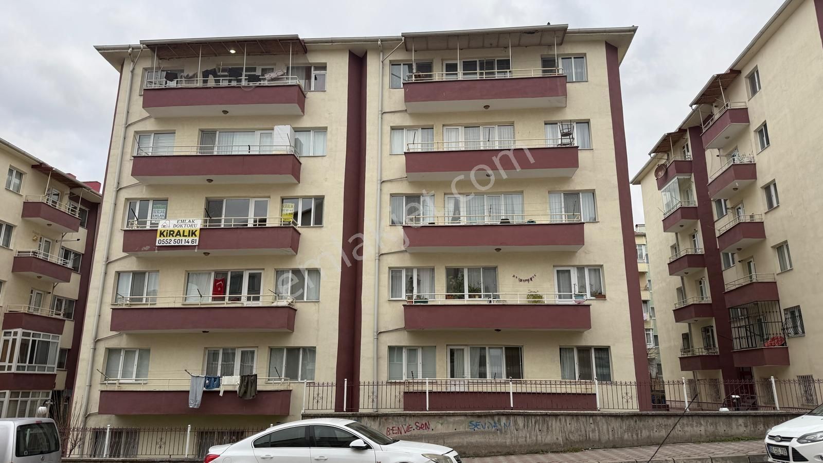 Osmanlı Mh. Ara Katta Bakımlı 3+1 Kiralık Site Dairesi