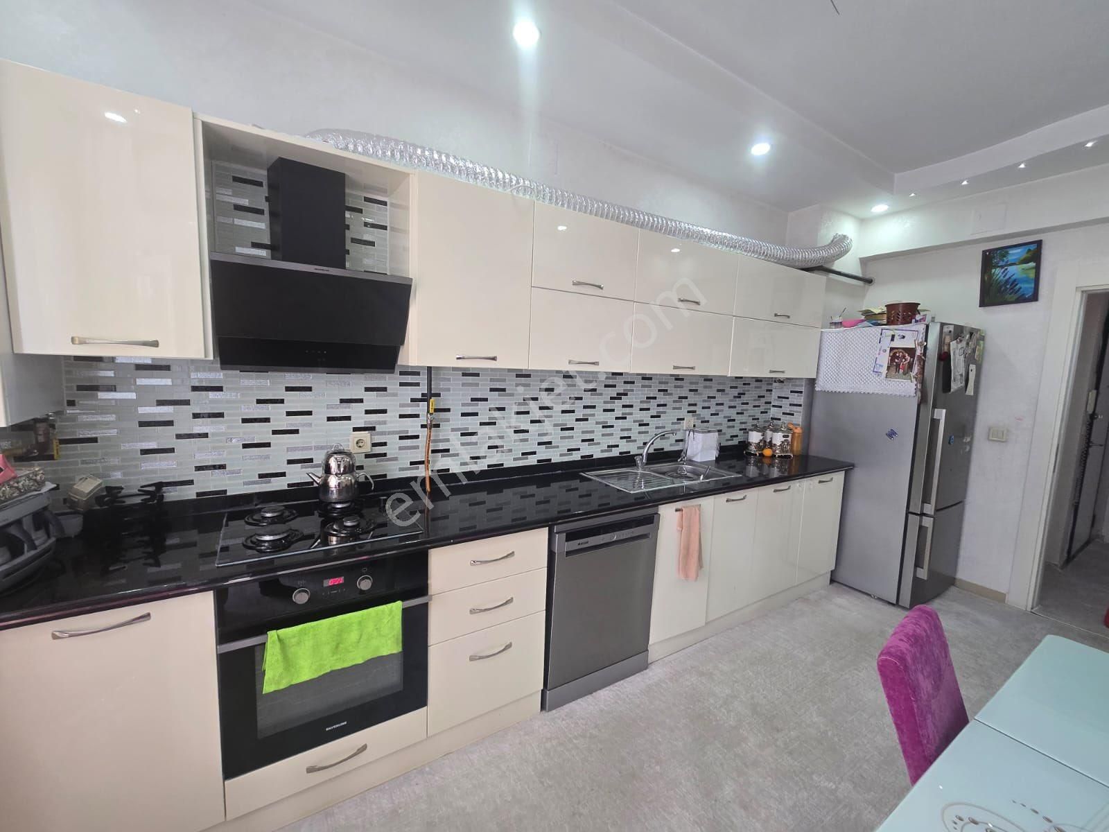 Akçe'den Karacaahmet Ana Cadde Üzeri Göbek Kat Fırsat Daire - Görsel 9