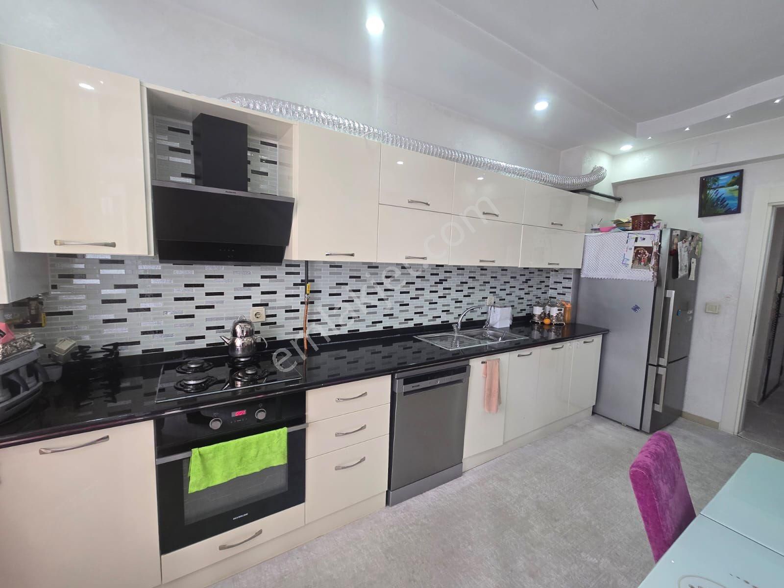 Akçe'den Karacaahmet Ana Cadde Üzeri Göbek Kat Fırsat Daire - Görsel 7