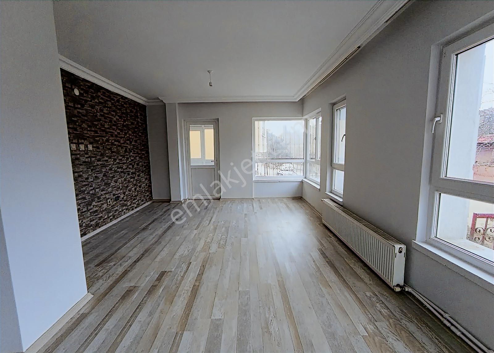 Ufuk Özdemir'den Göksun Sokakta Ön Cephe 1 Kat Yapılı 2+1 Daire - Görsel 7