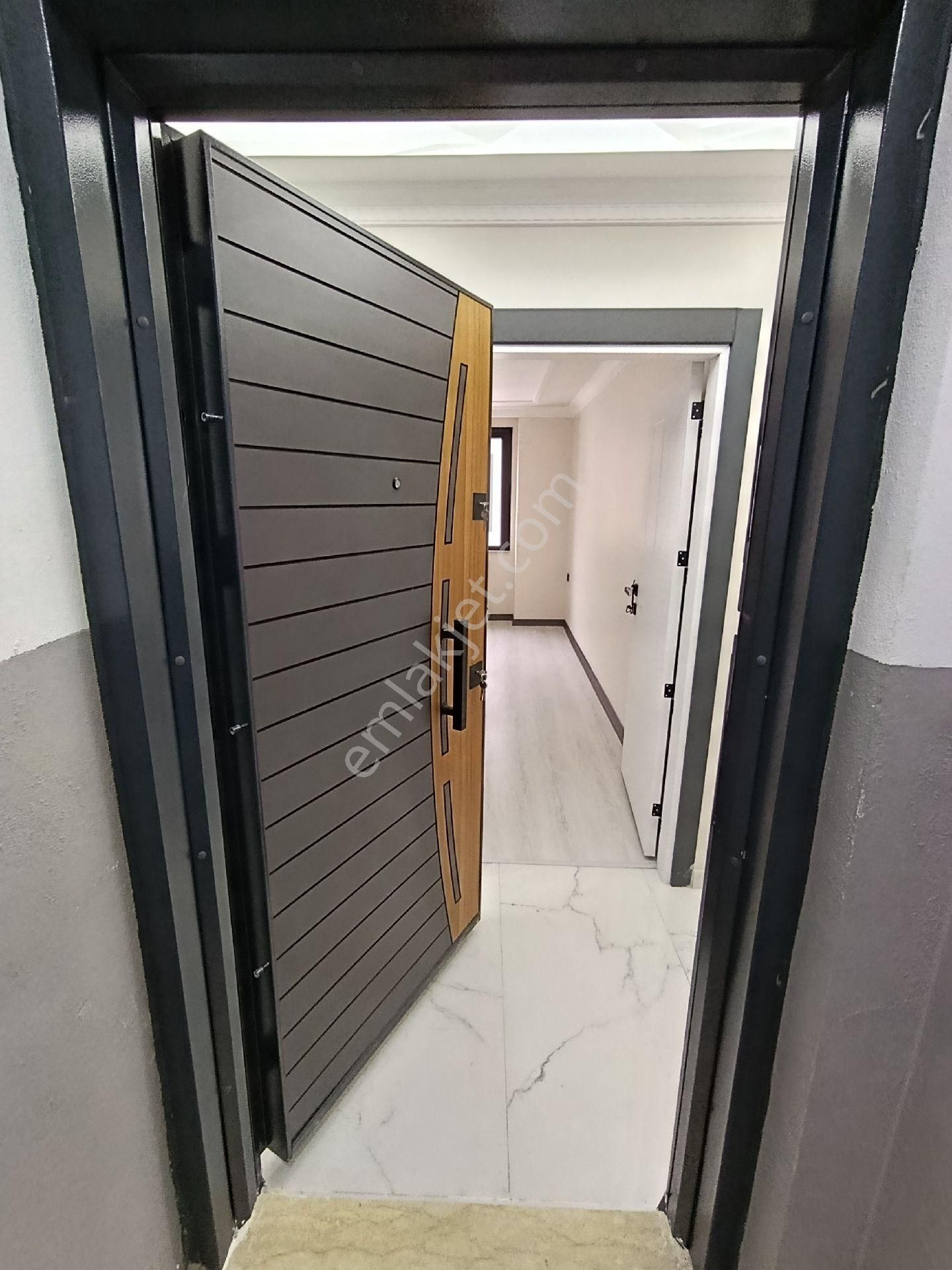 1.79 Krediyle Arnavutköy Nenehatunda Sitede Satılık 4+2 Çatı Kat Dubleks Daire