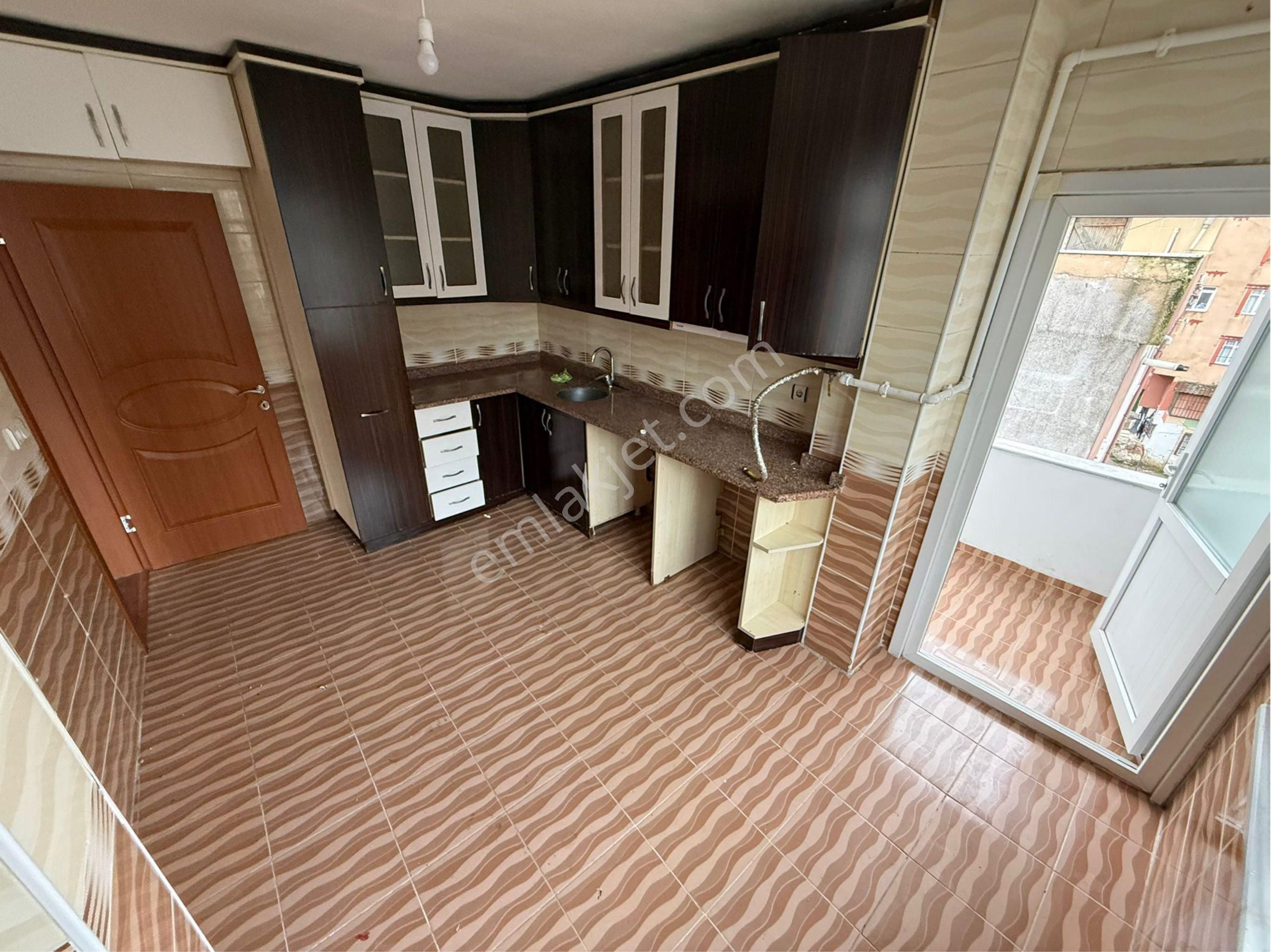 3+1 3katlı Binada Kiralık Tertemiz - Görsel 11