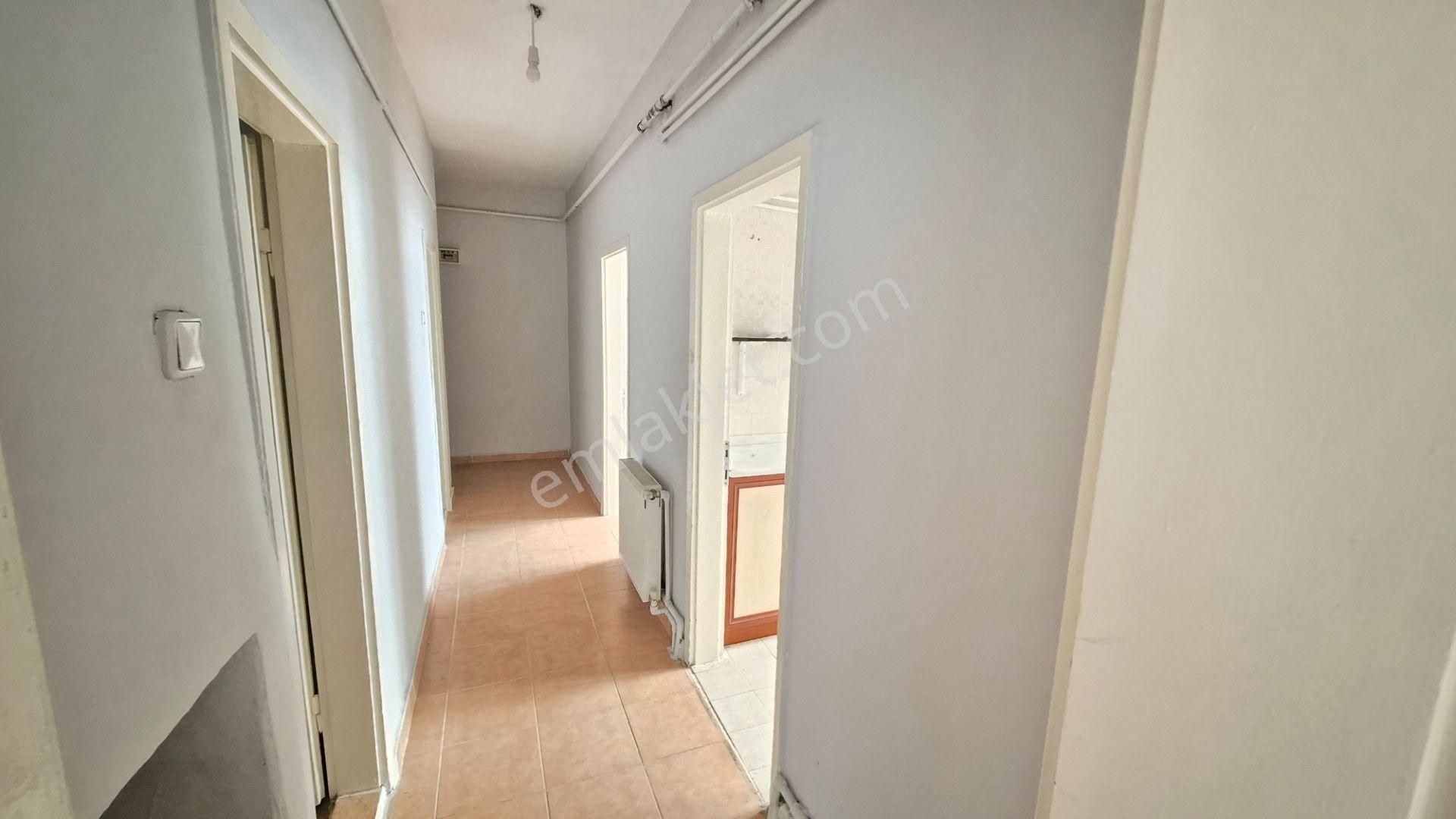 Abidin Paşada 2. Katta 3+1 Satılık Daire - Görsel 16