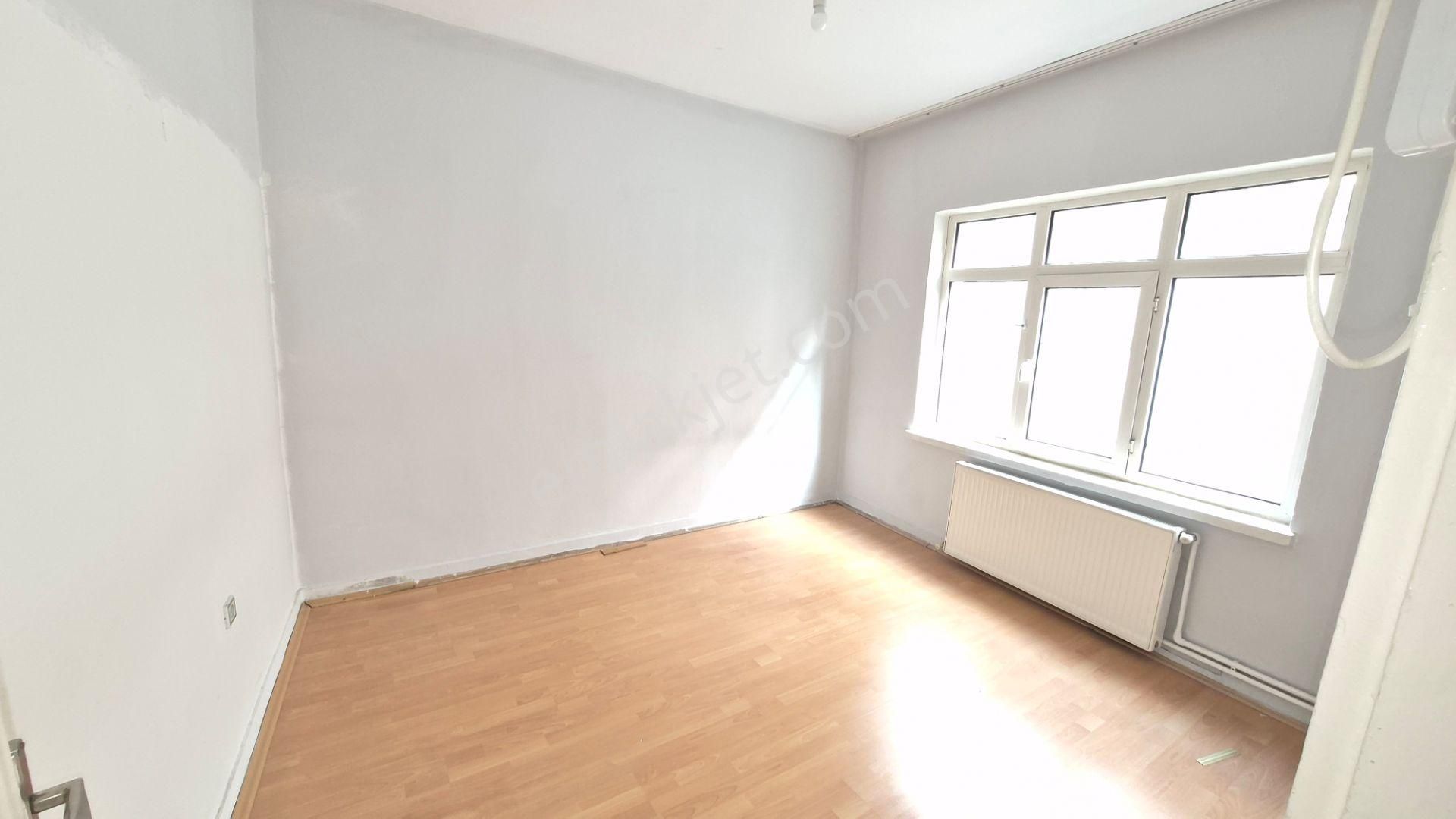 Abidin Paşada 2. Katta 3+1 Satılık Daire - Görsel 14