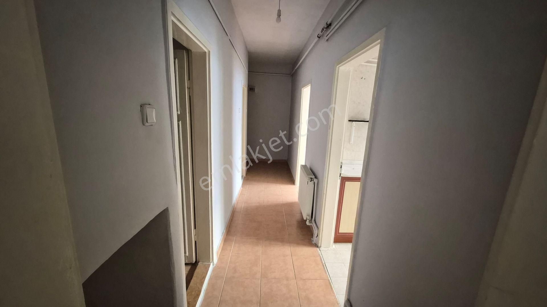 Abidin Paşada 2. Katta 3+1 Satılık Daire - Görsel 4